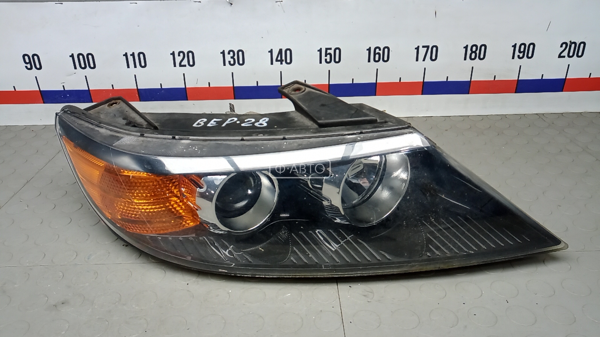 Фара правая