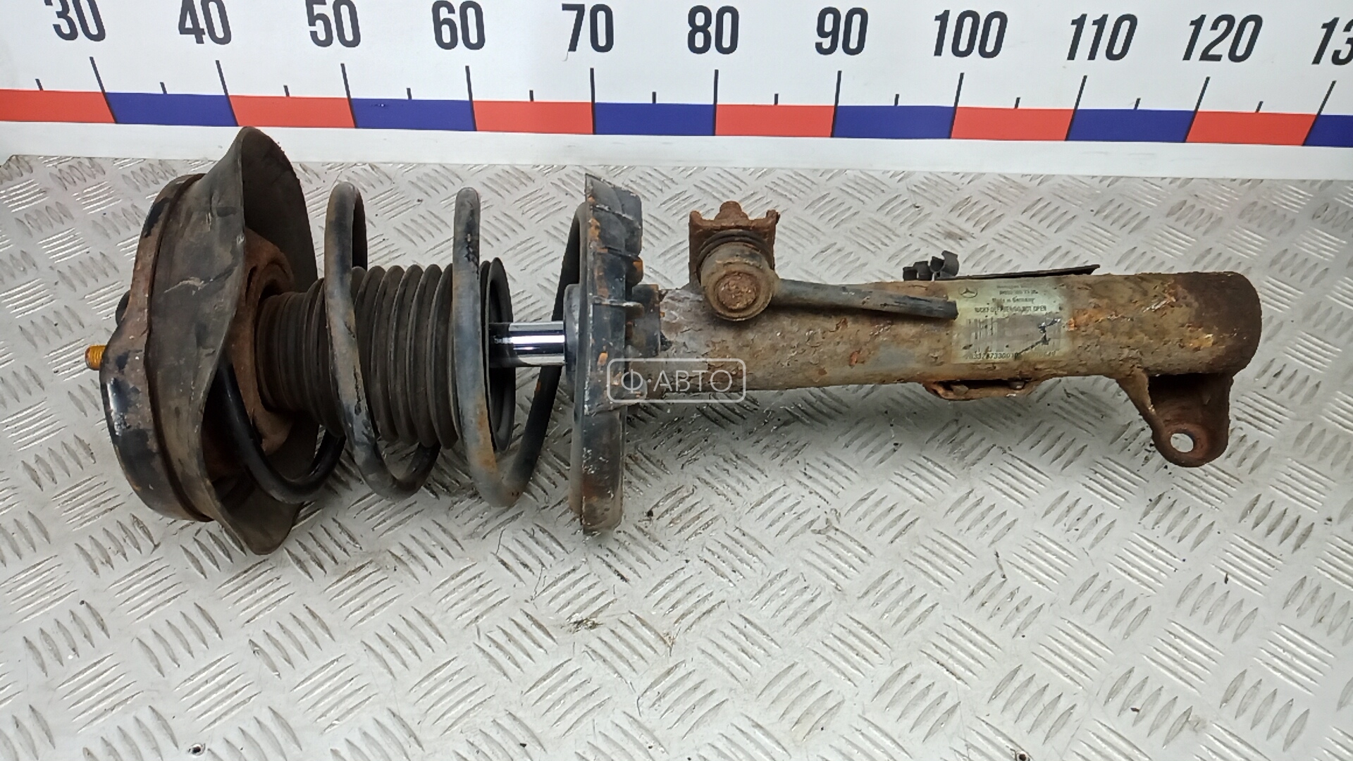 Стойка передняя левая