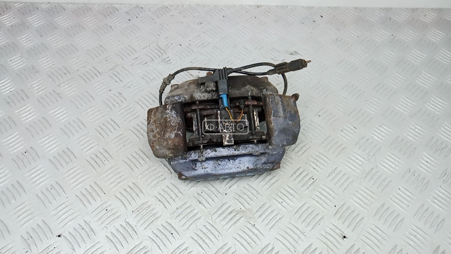 Суппорт тормозной передний правый