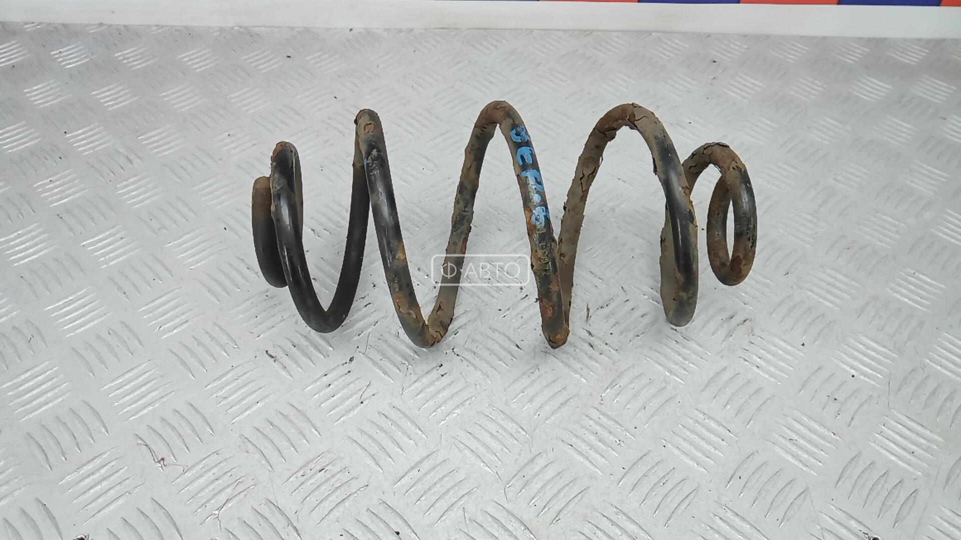 Пружина задняя