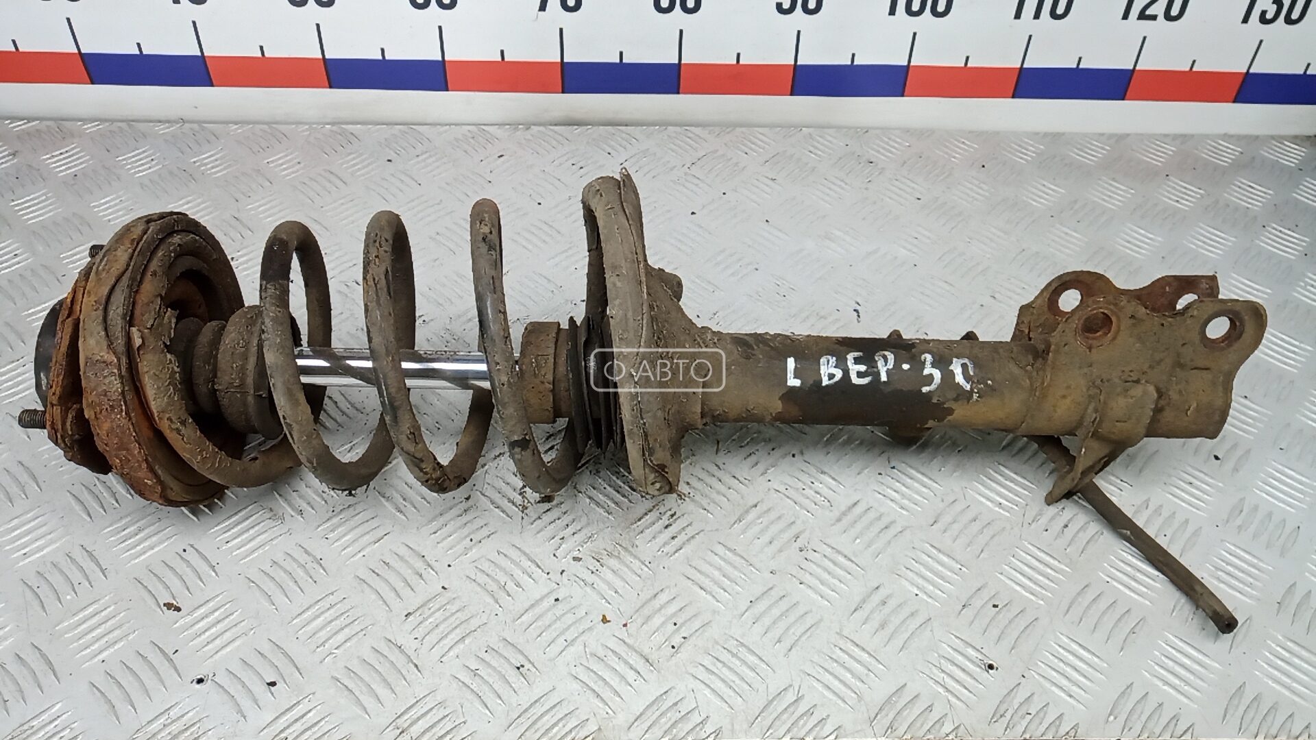 Стойка задняя левая