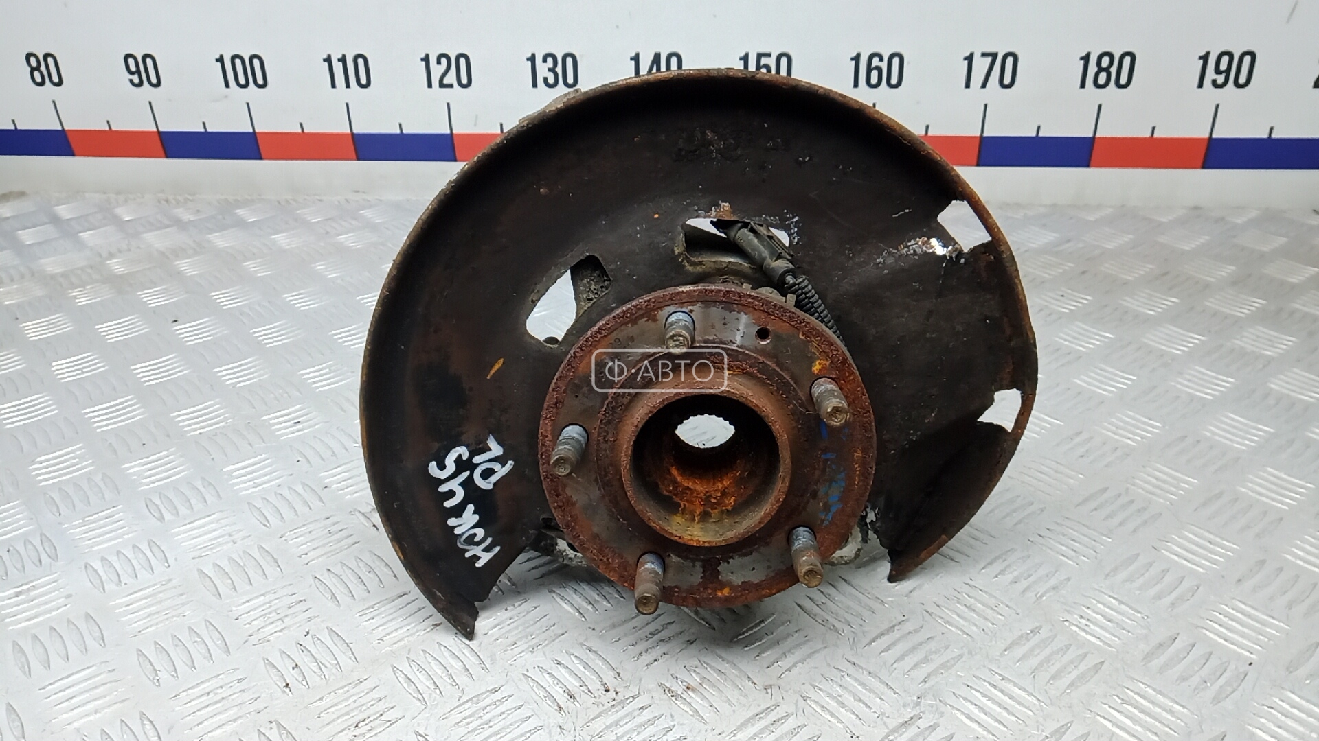 Ступица передняя левая