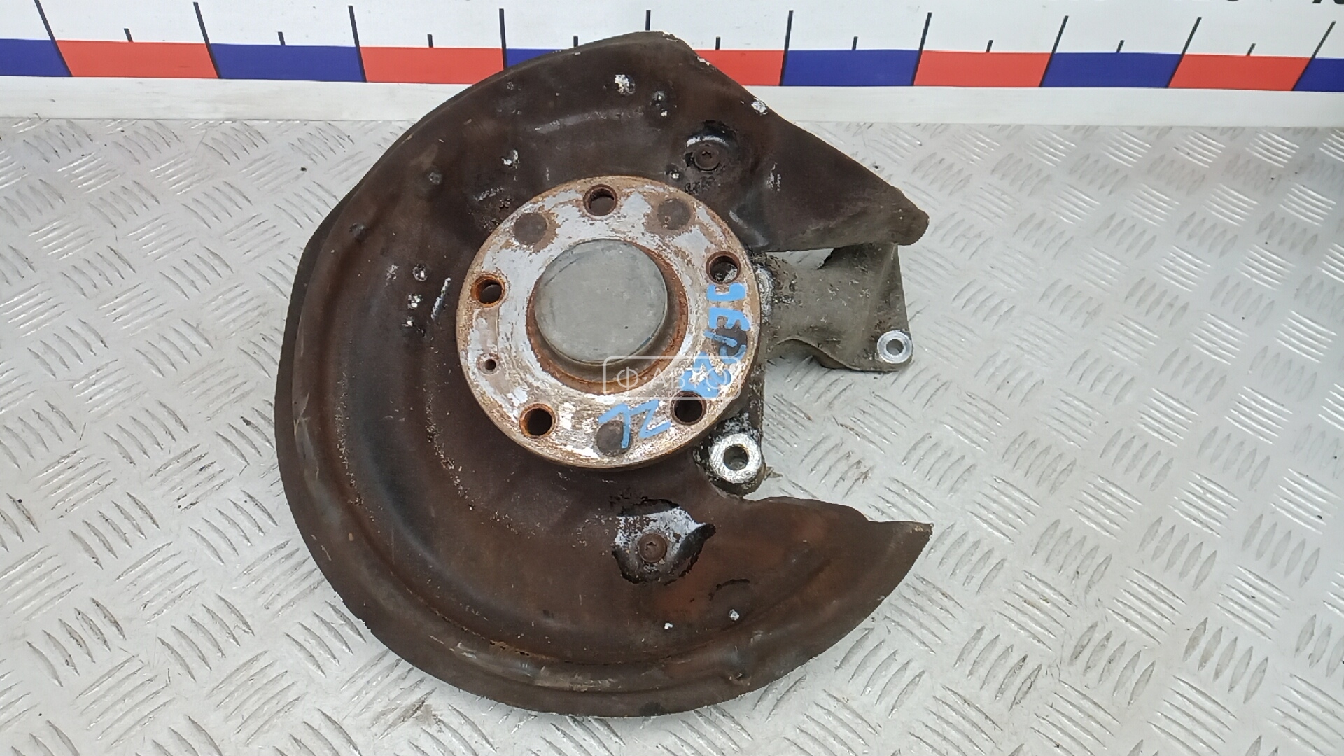 Ступица задняя левая