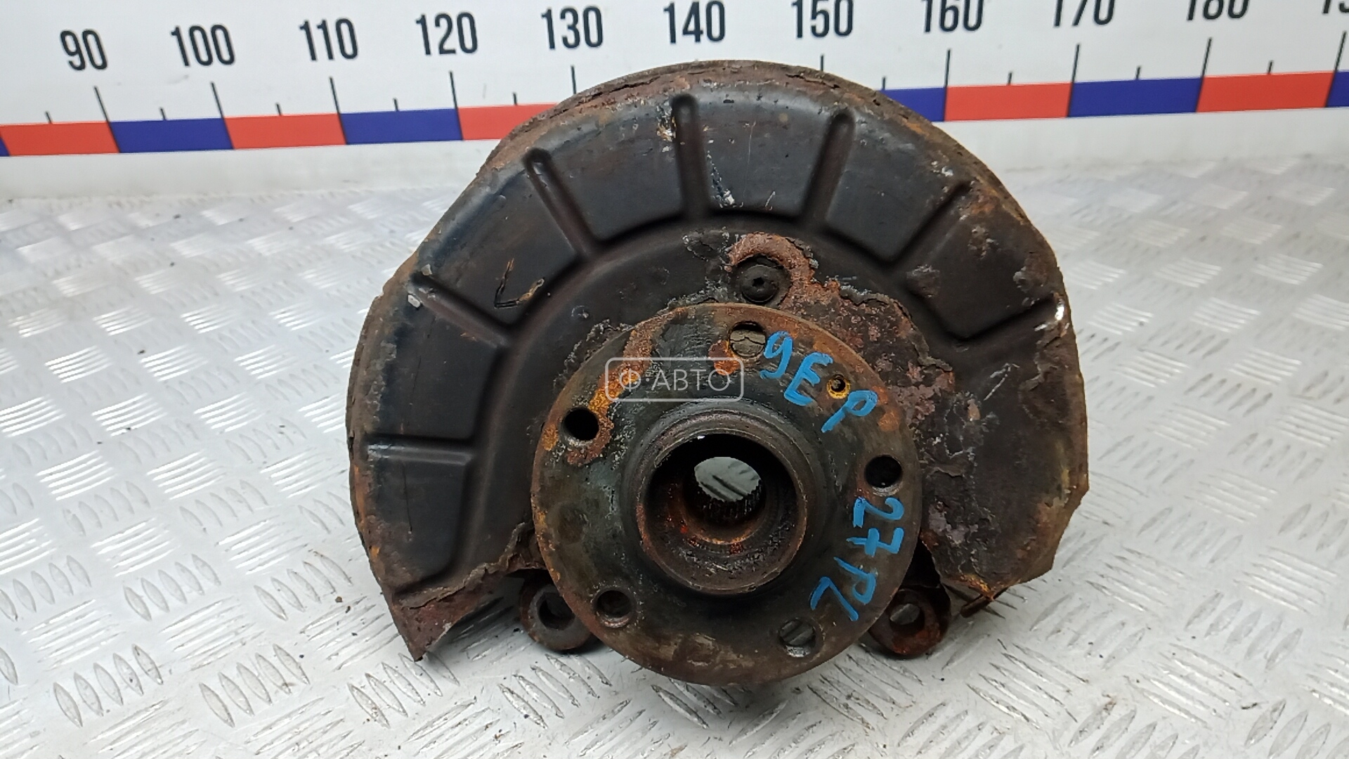 Ступица передняя левая