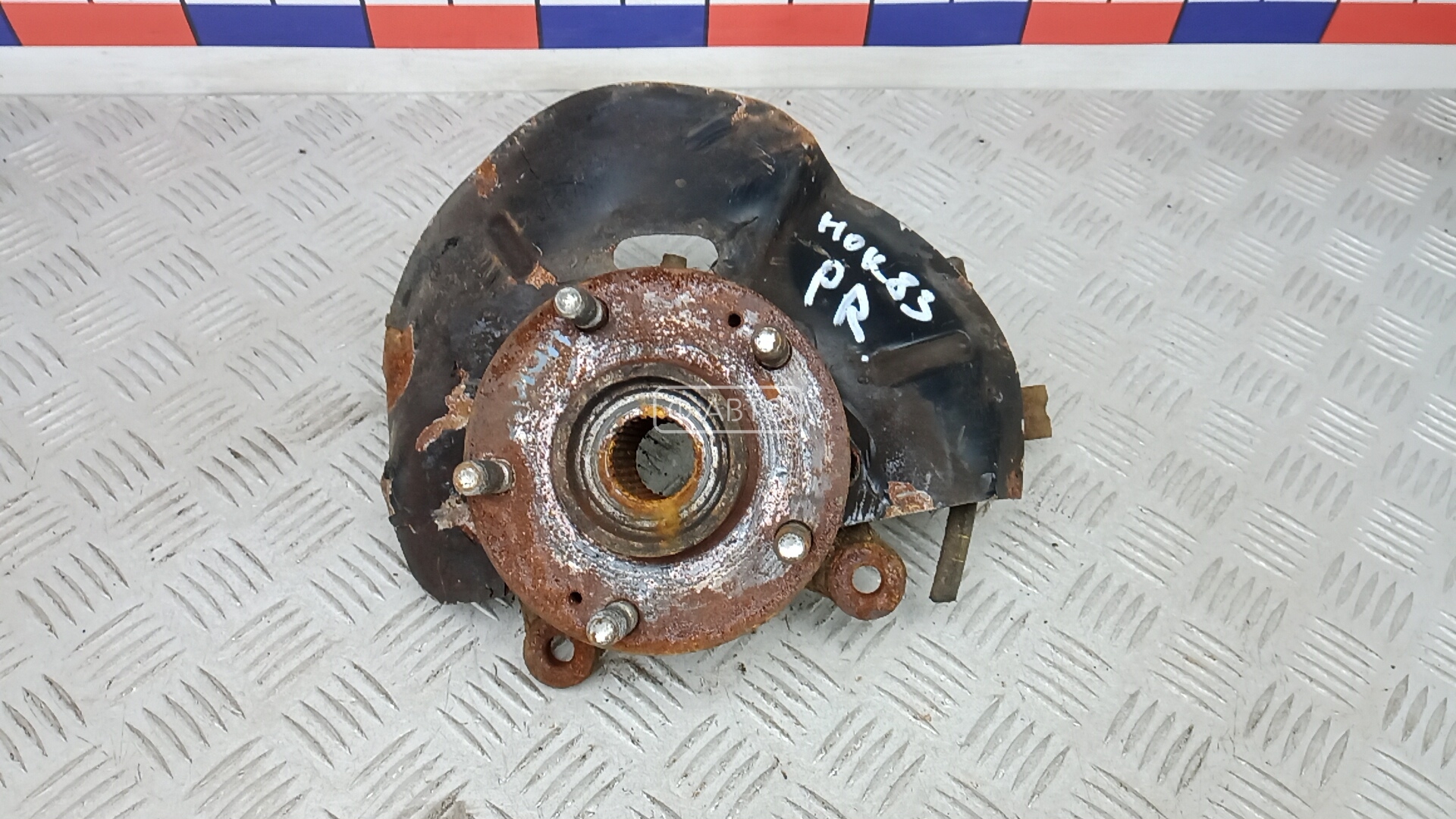 Ступица передняя правая