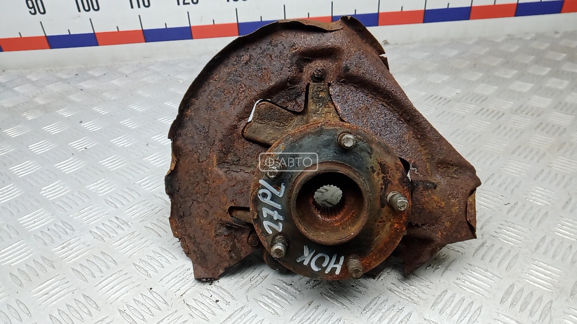 Ступица передняя левая