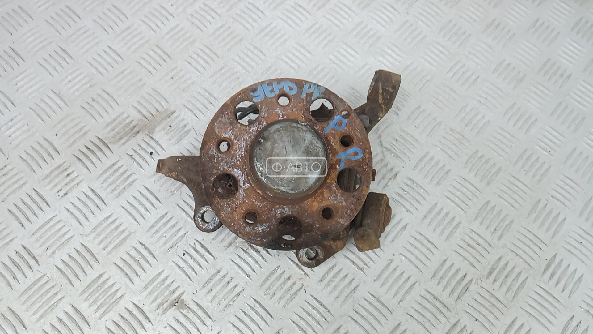 Ступица передняя правая