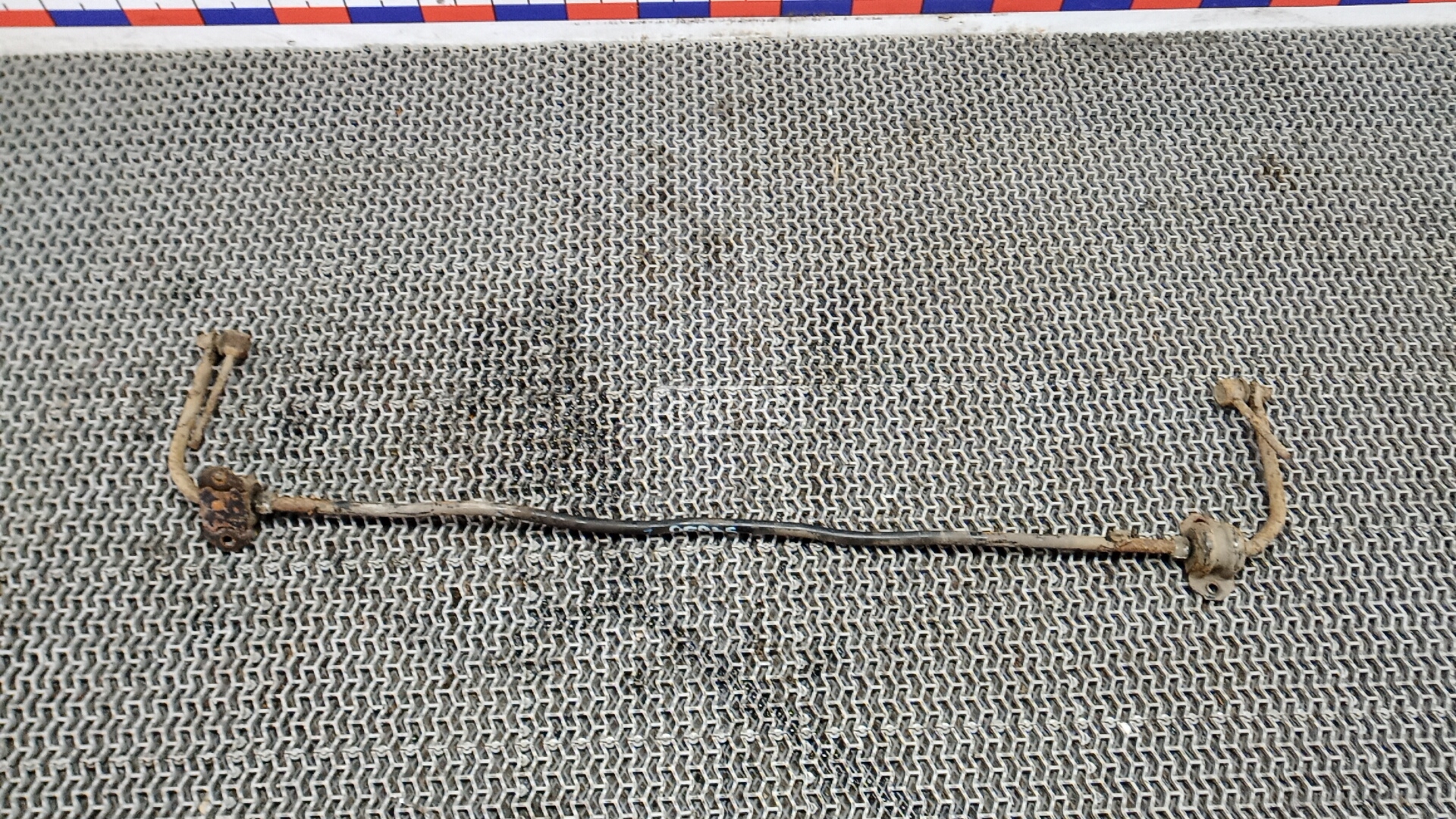 Стабилизатор поперечной устойчивости заднего моста