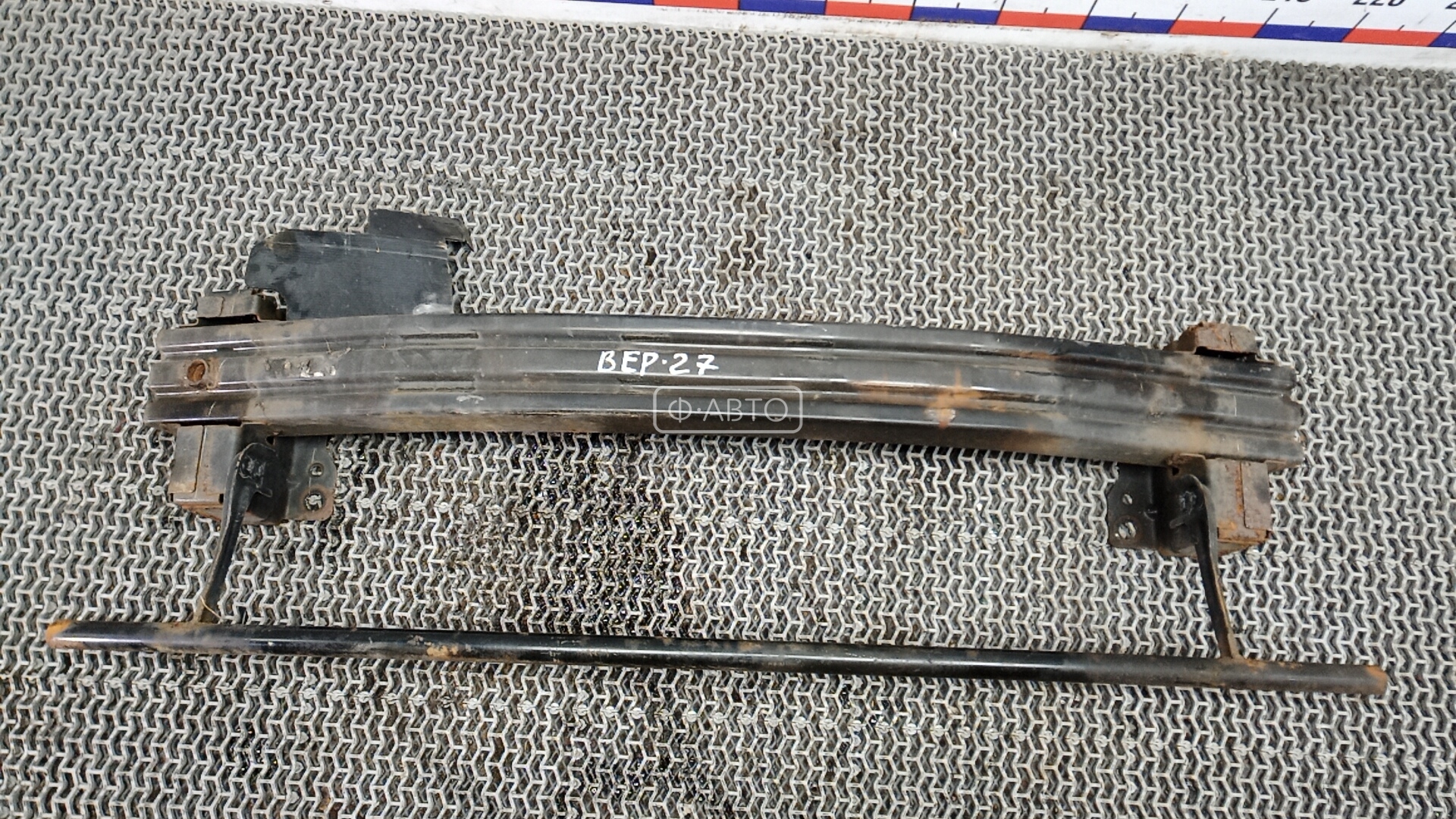 Усилитель бампера передний (кронштейн)