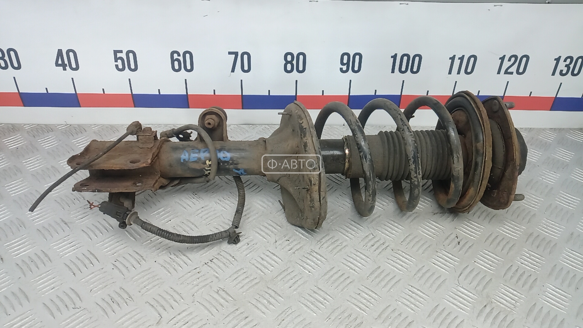 Стойка передняя правая