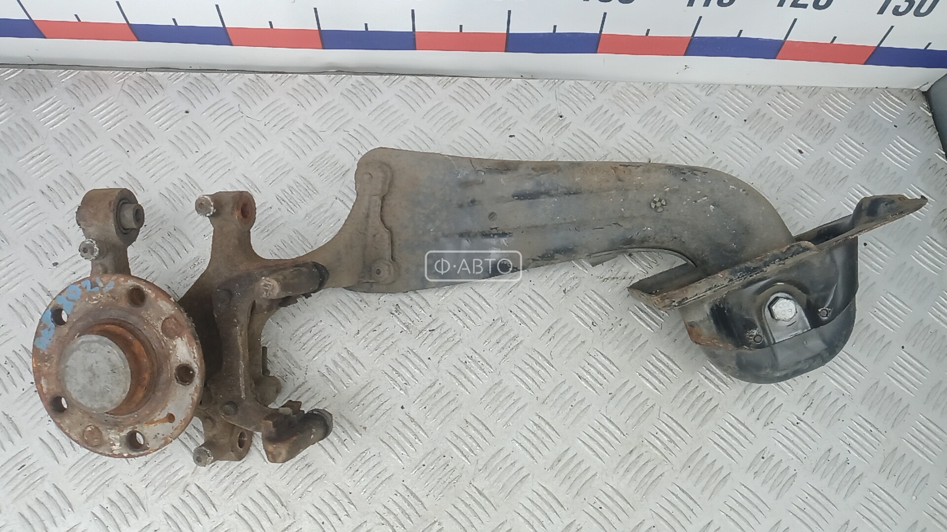 Ступица задняя левая