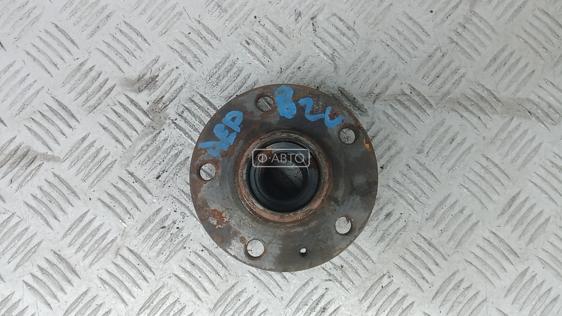 Ступица задняя левая