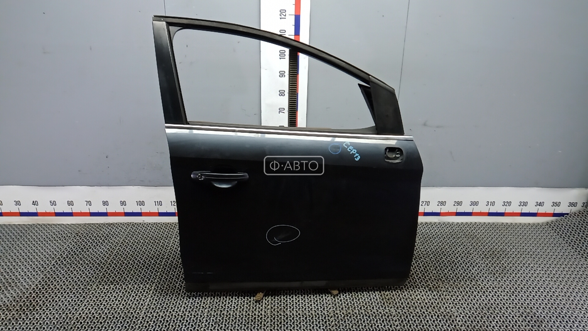 Дверь передняя правая