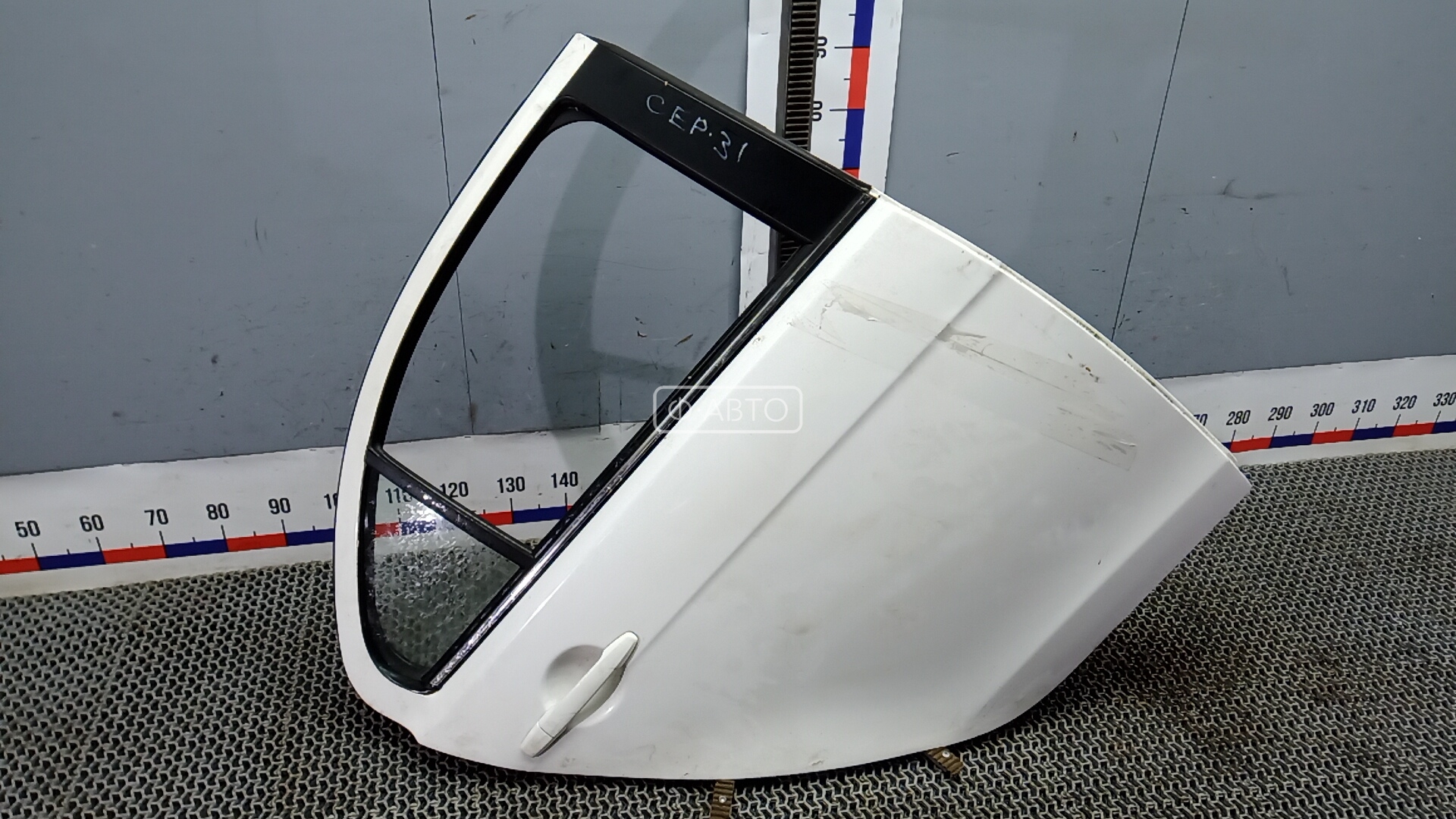 Дверь задняя правая