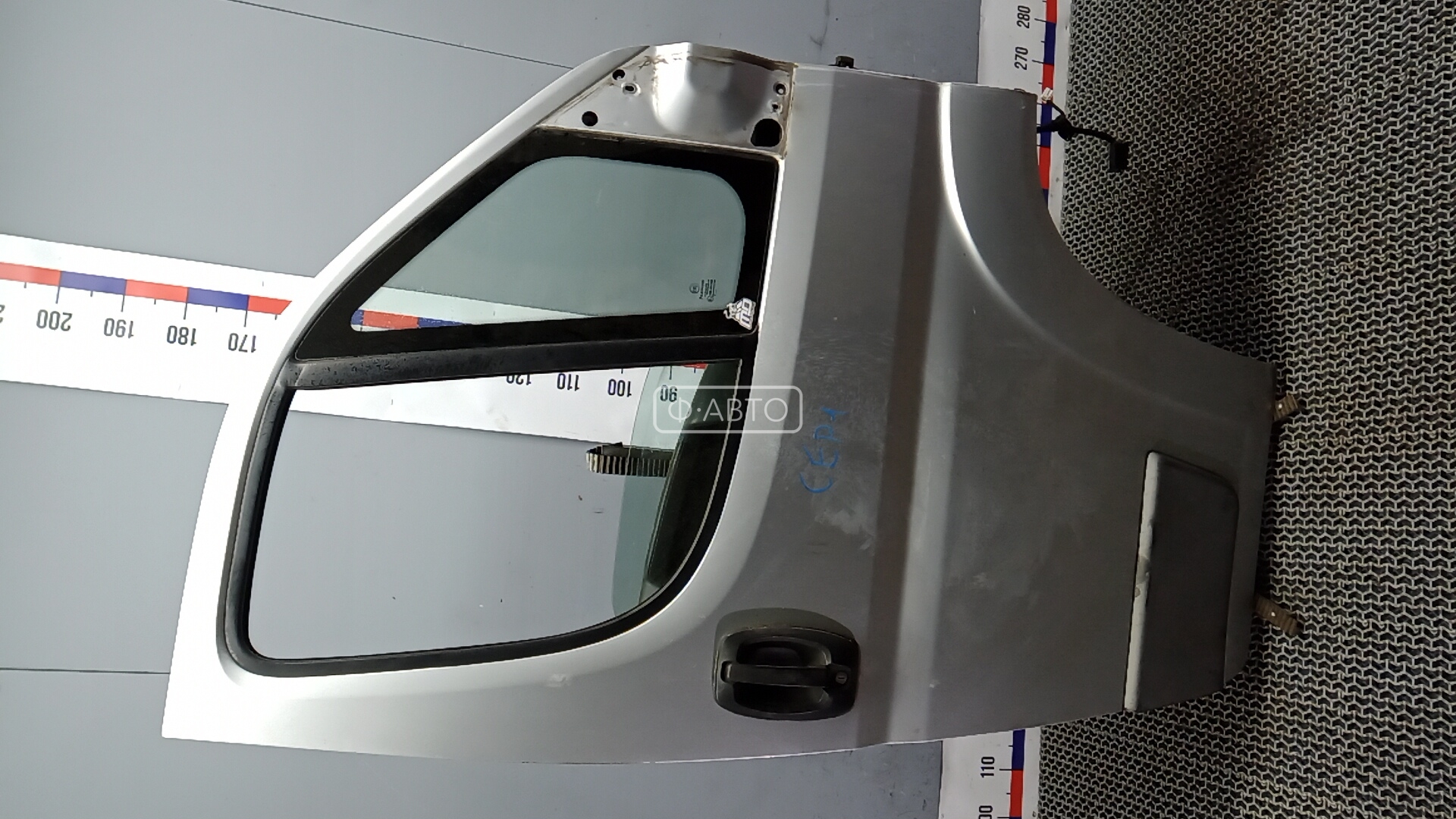 Дверь передняя правая