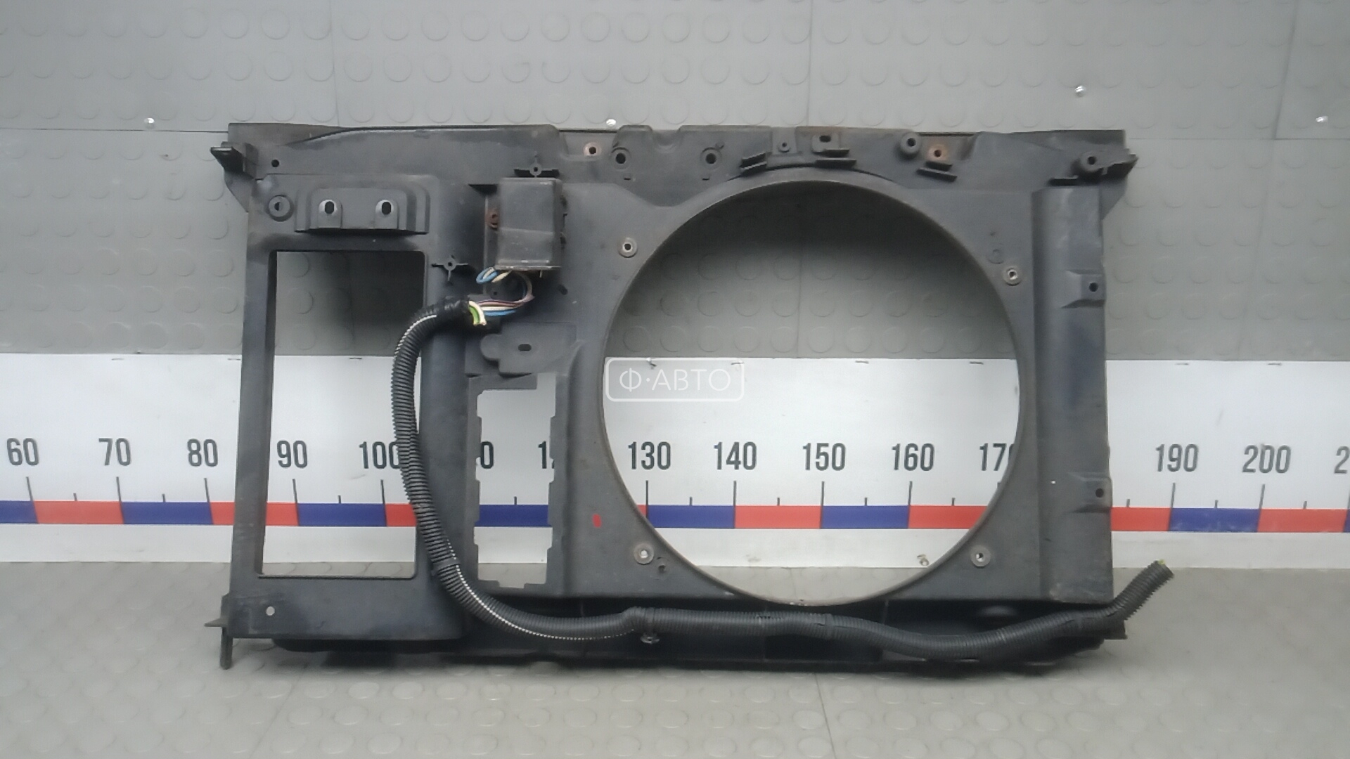 Передняя панель крепления облицовки (телевизор)