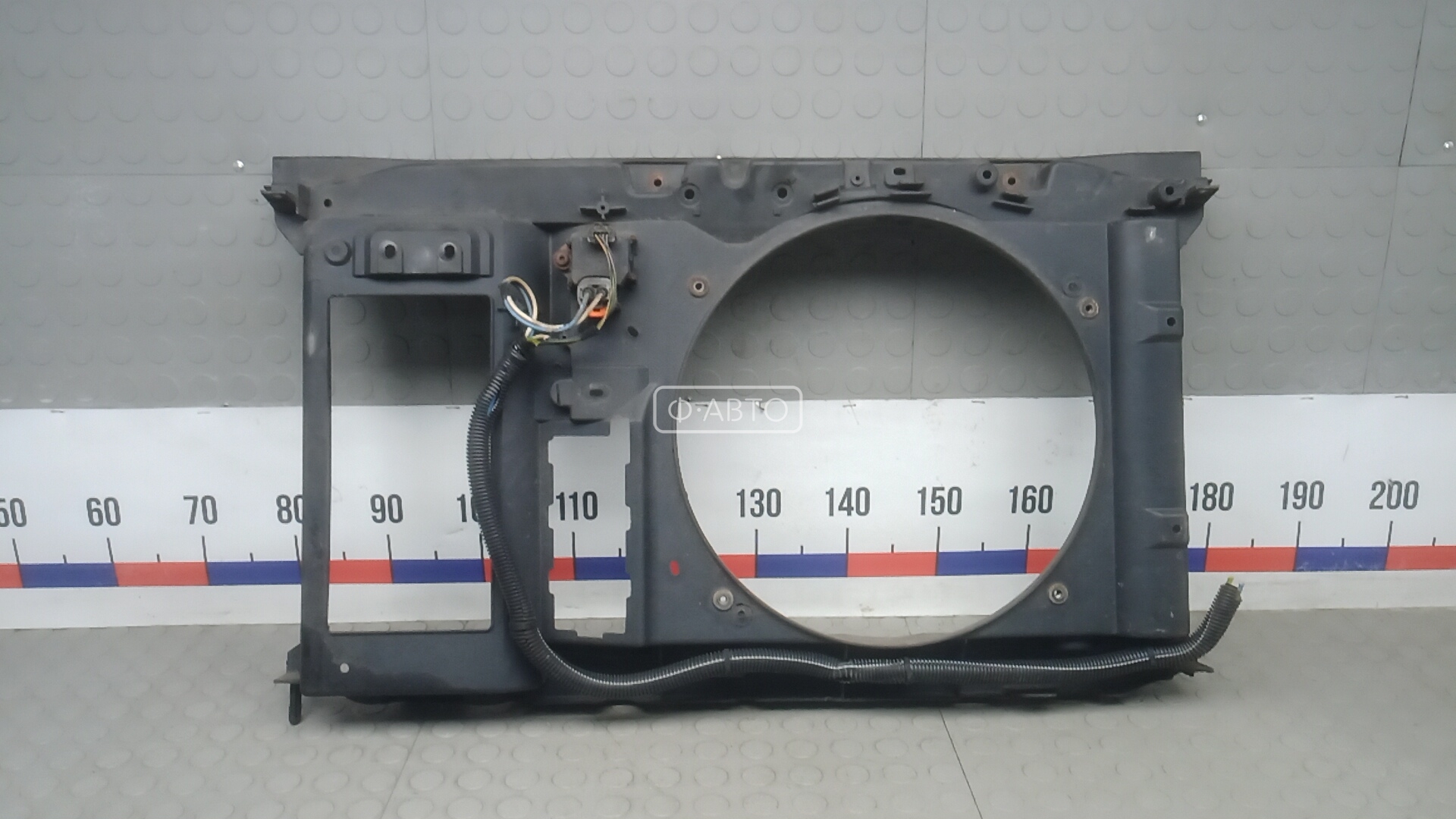 Передняя панель крепления облицовки (телевизор)