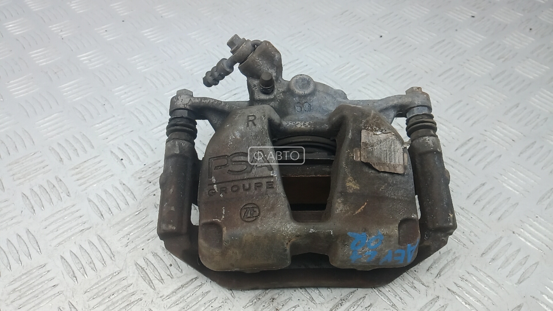 Суппорт тормозной передний правый
