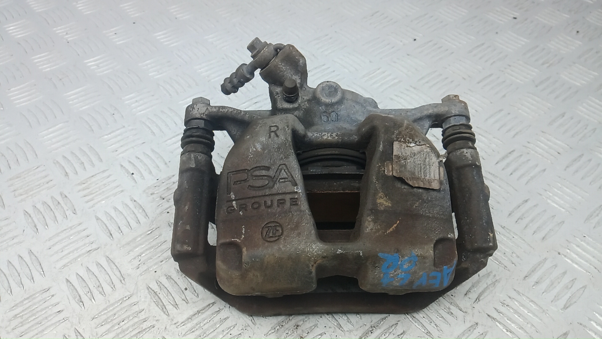 Суппорт тормозной передний правый CITROEN C5 AIRCROSS