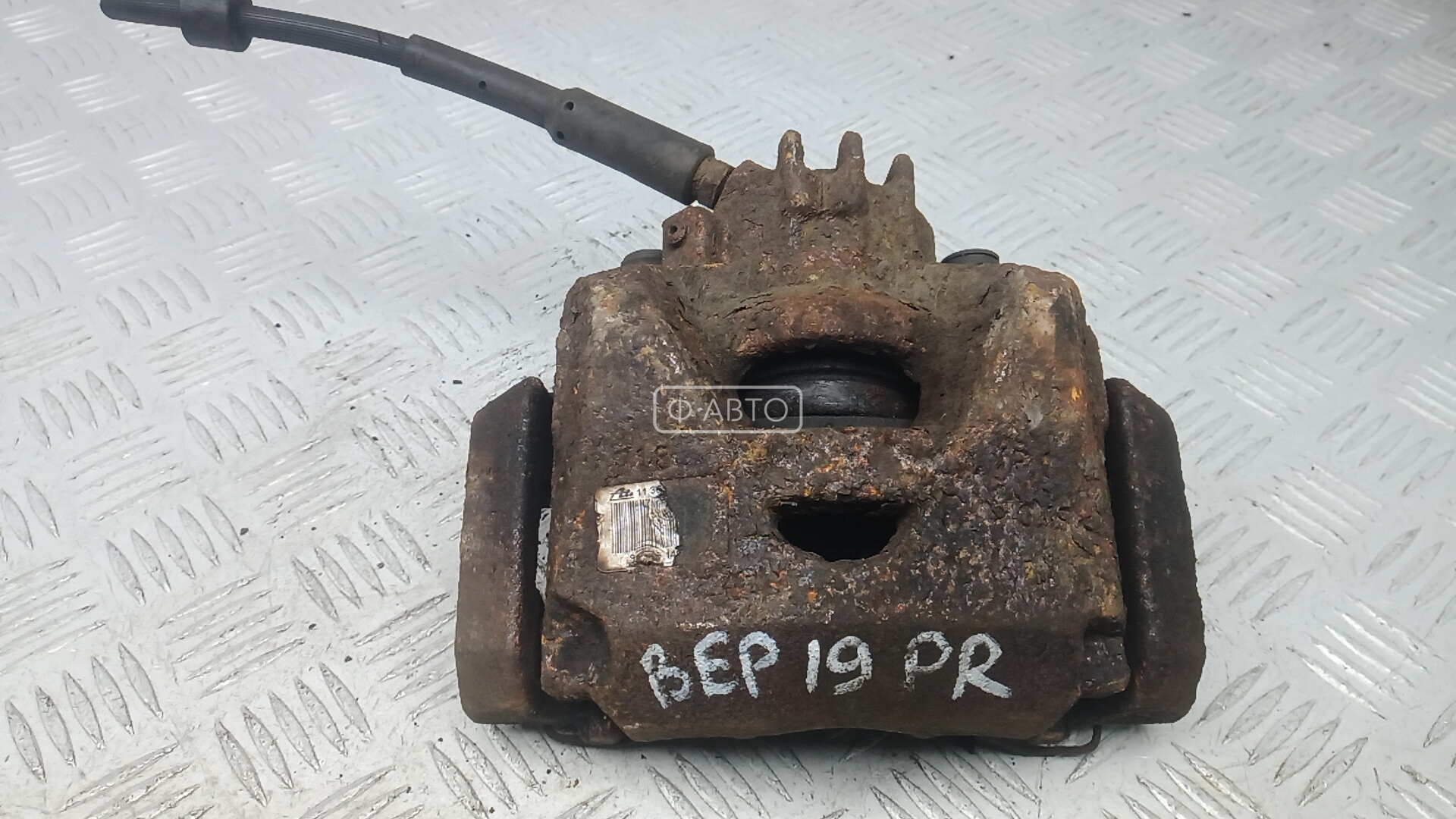 Суппорт тормозной передний правый