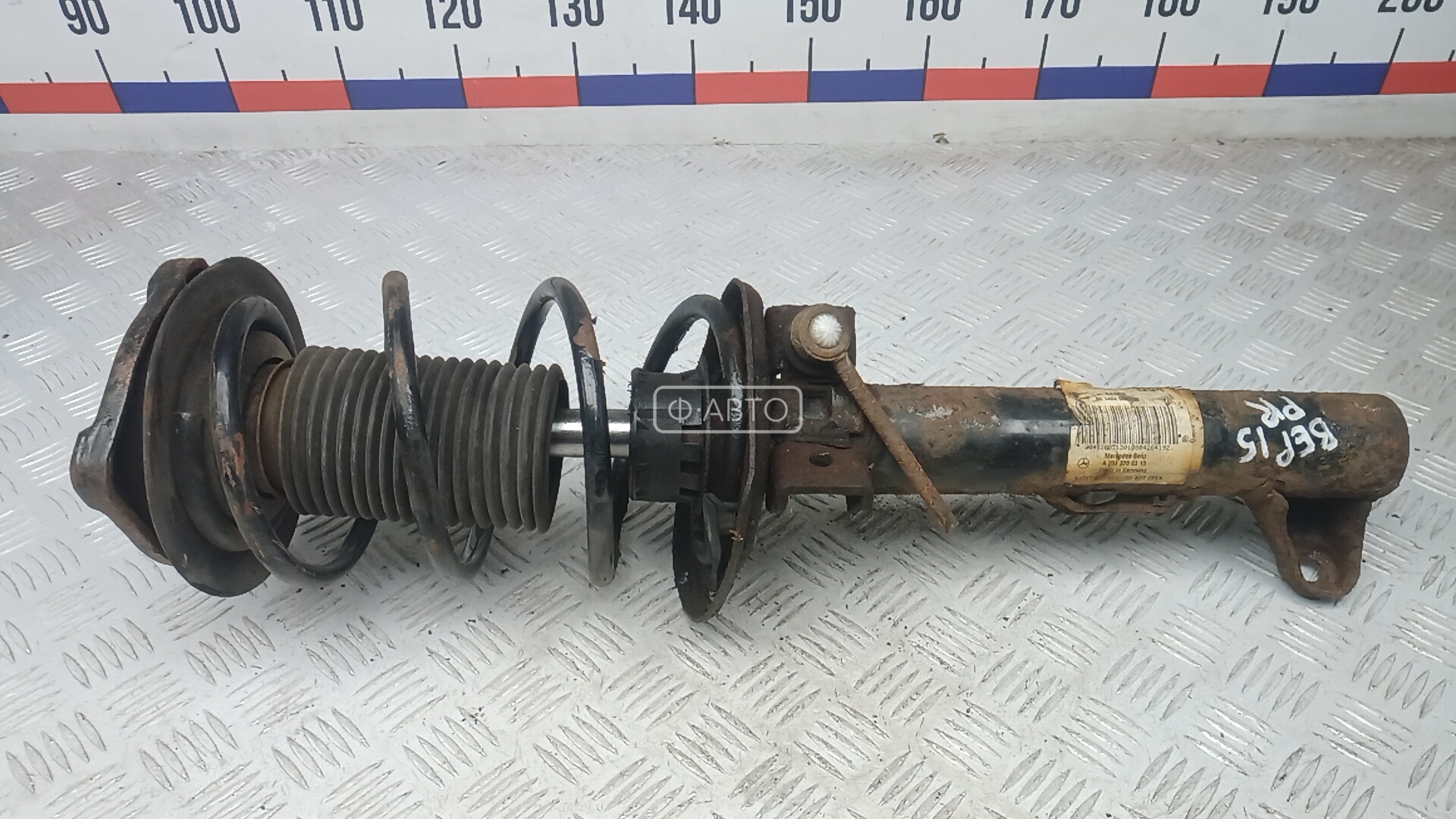 Стойка передняя правая