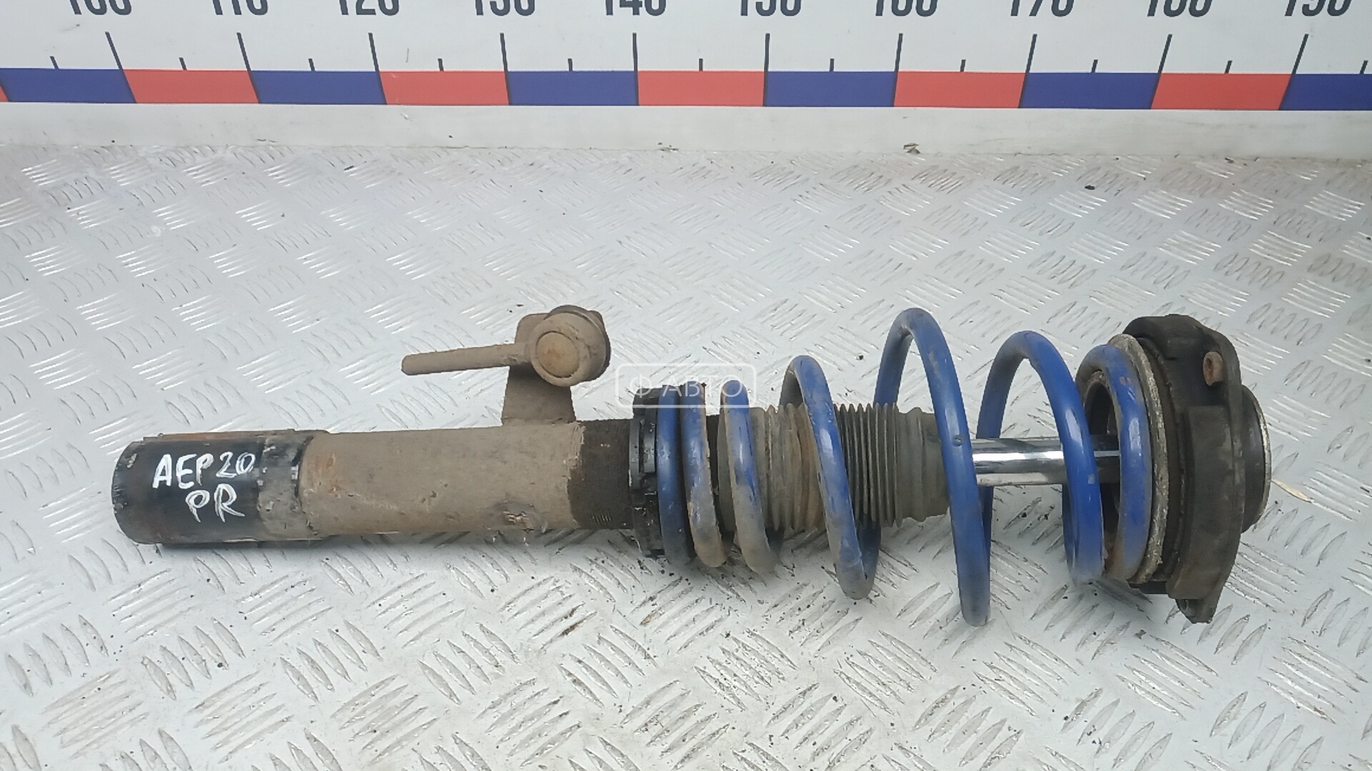 Стойка передняя правая