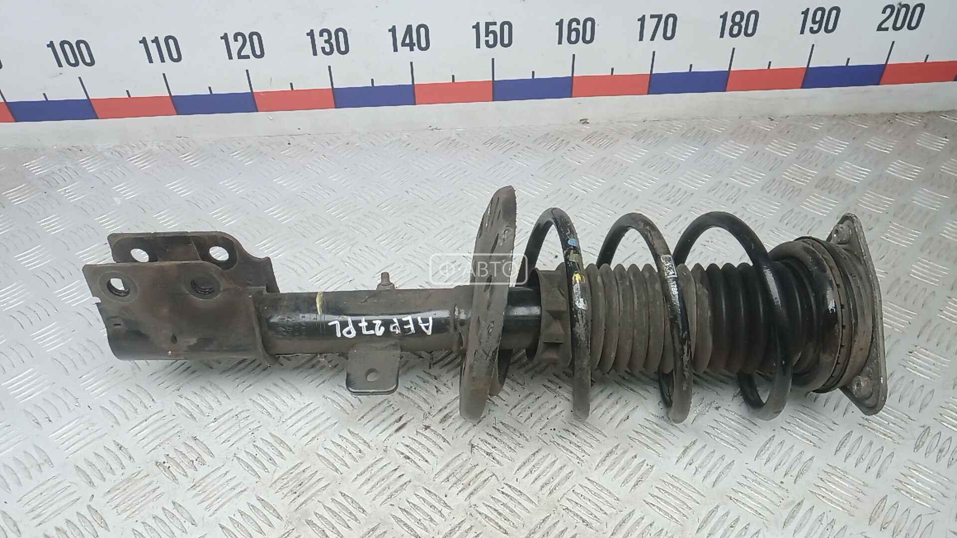 Стойка передняя левая