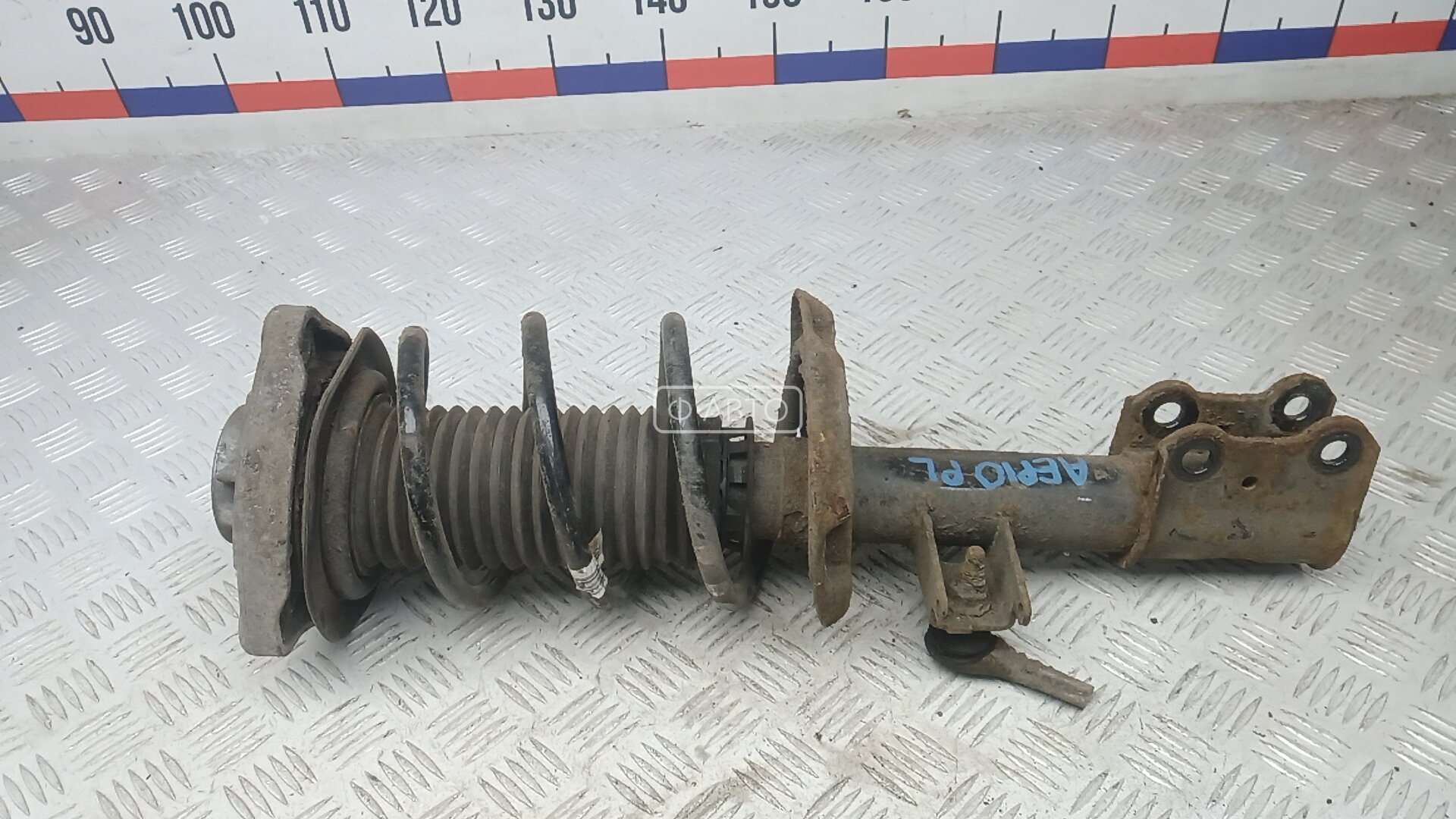 Стойка передняя левая