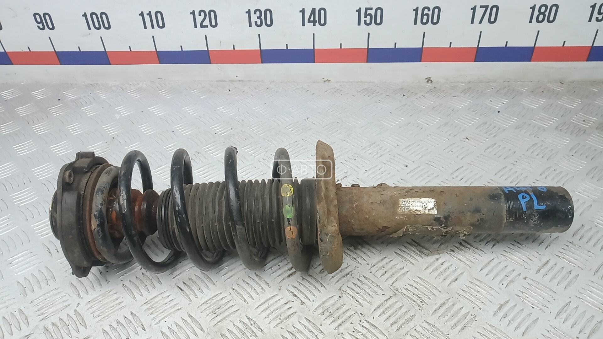 Стойка передняя левая