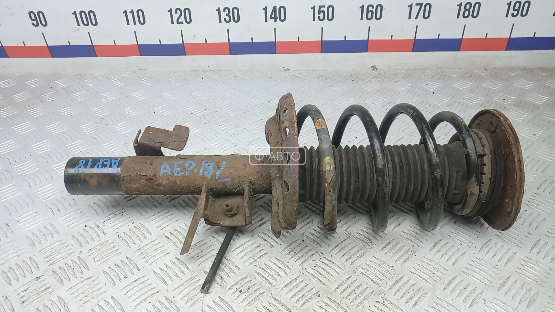 Стойка передняя левая