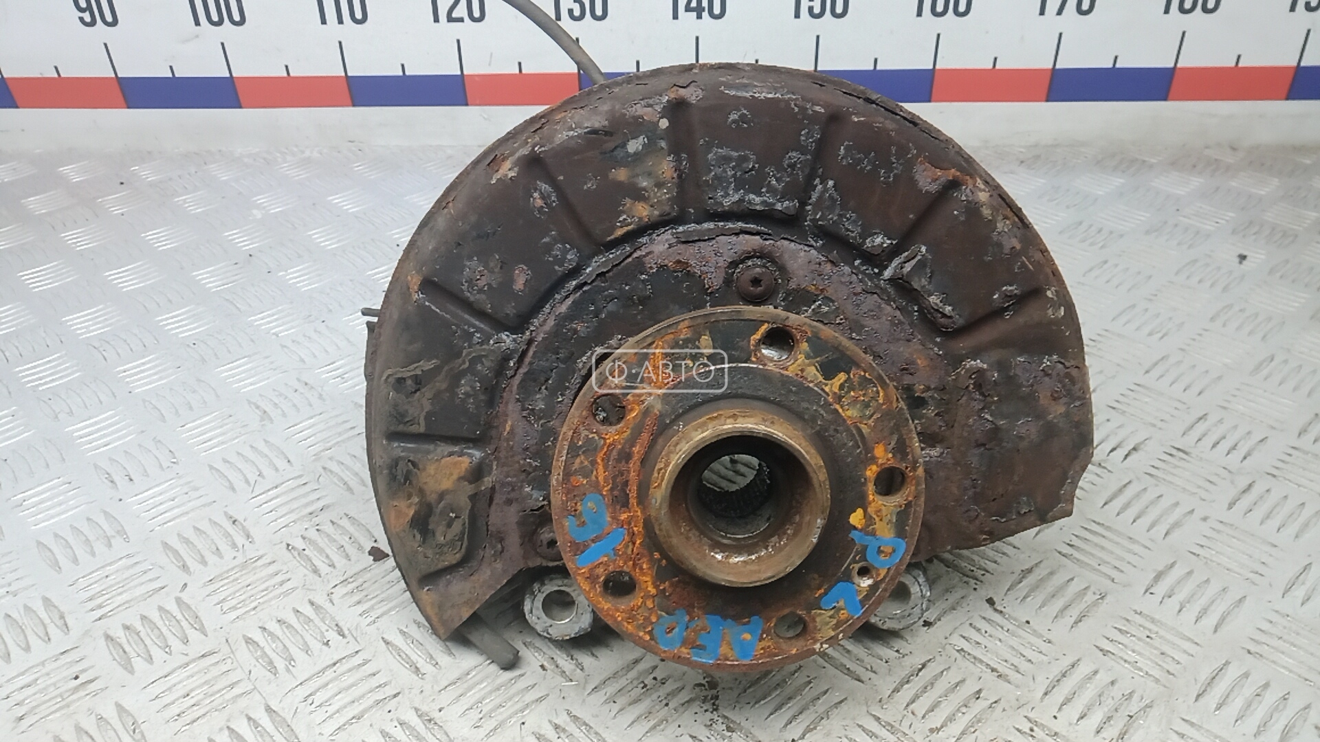 Ступица передняя левая