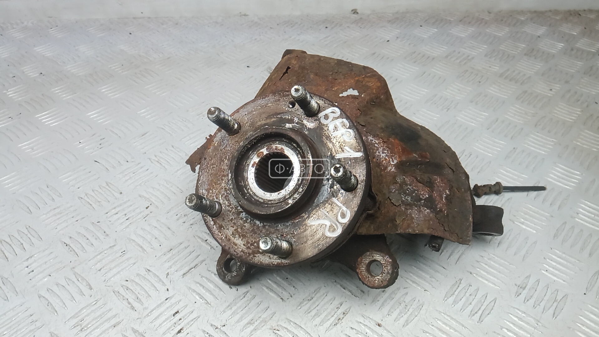 Ступица передняя правая