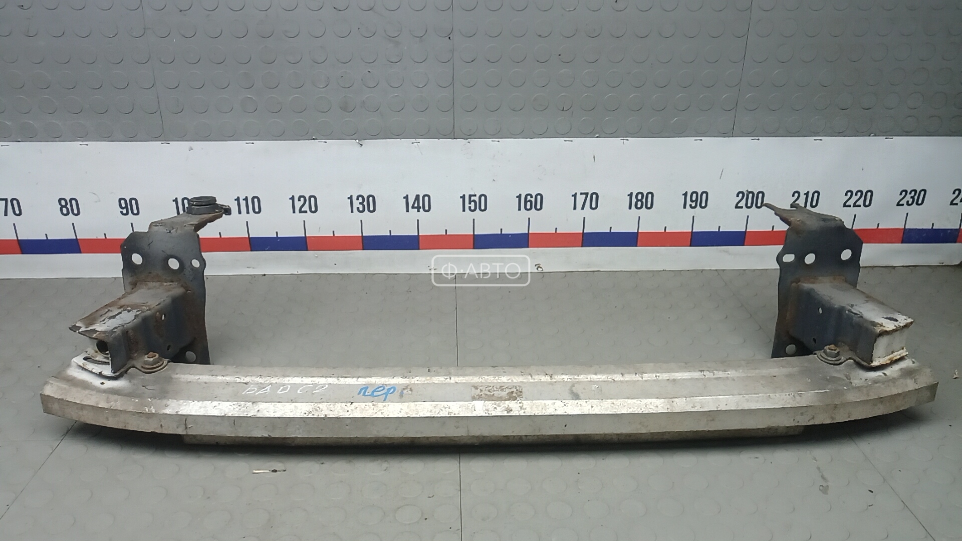 Усилитель бампера передний (кронштейн)