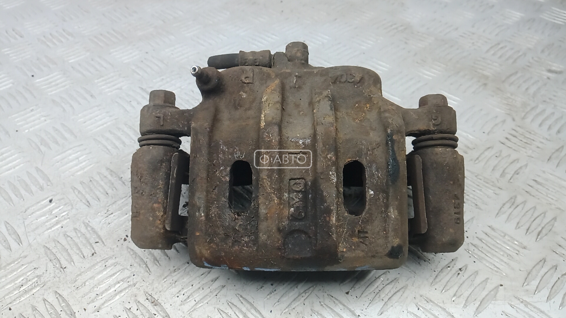 Суппорт тормозной передний правый