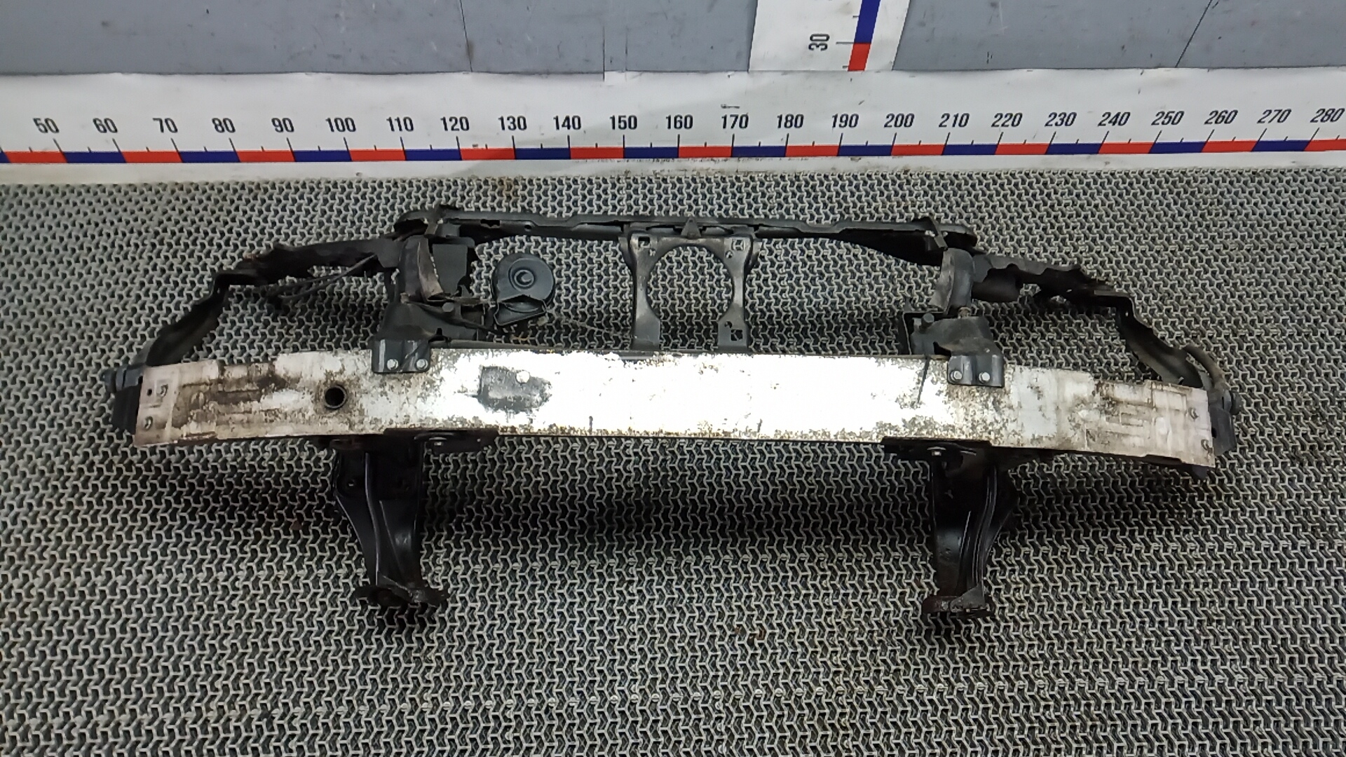 Передняя панель крепления облицовки (телевизор)