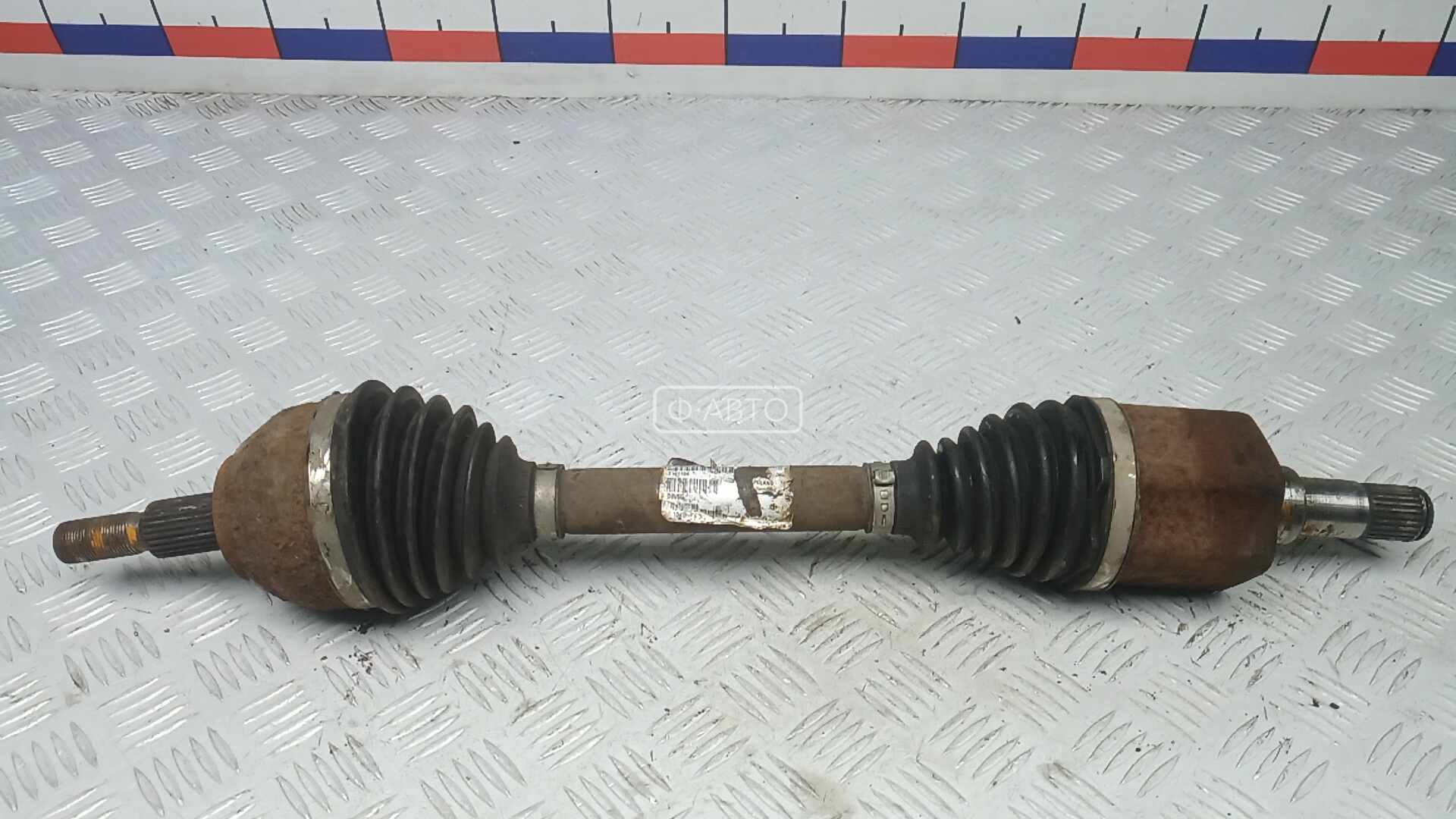 Привод передний левый