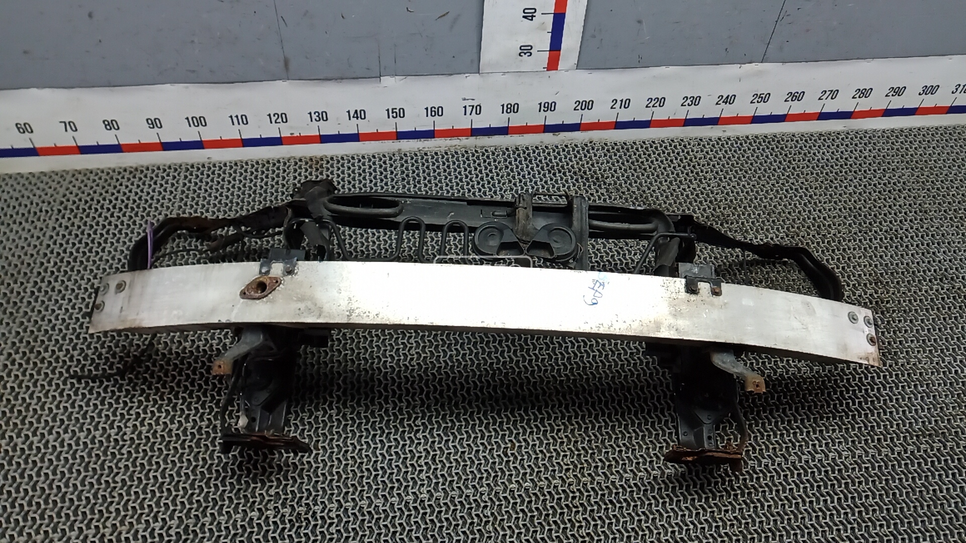 Передняя панель крепления облицовки (телевизор)