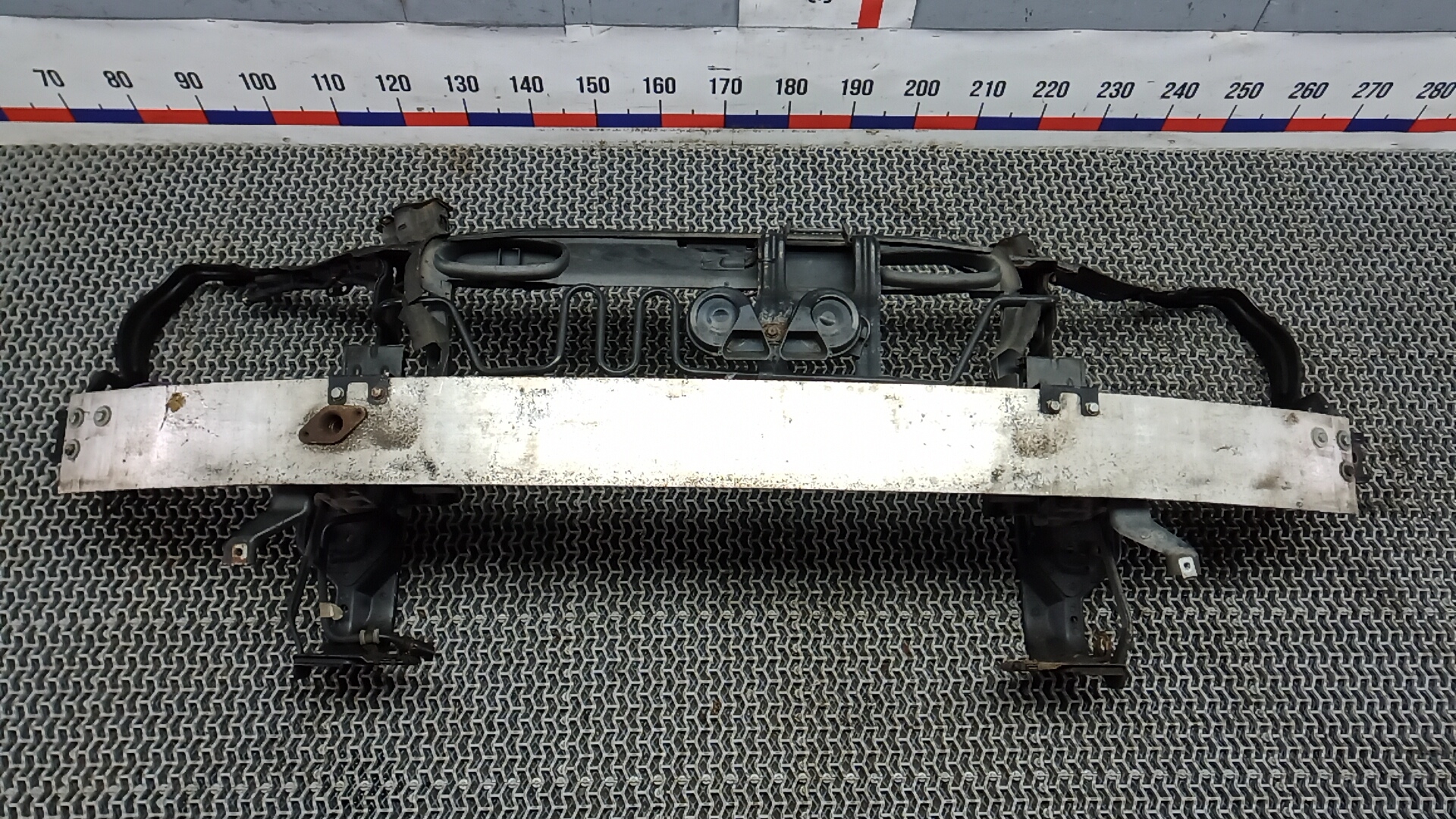 Передняя панель крепления облицовки (телевизор)