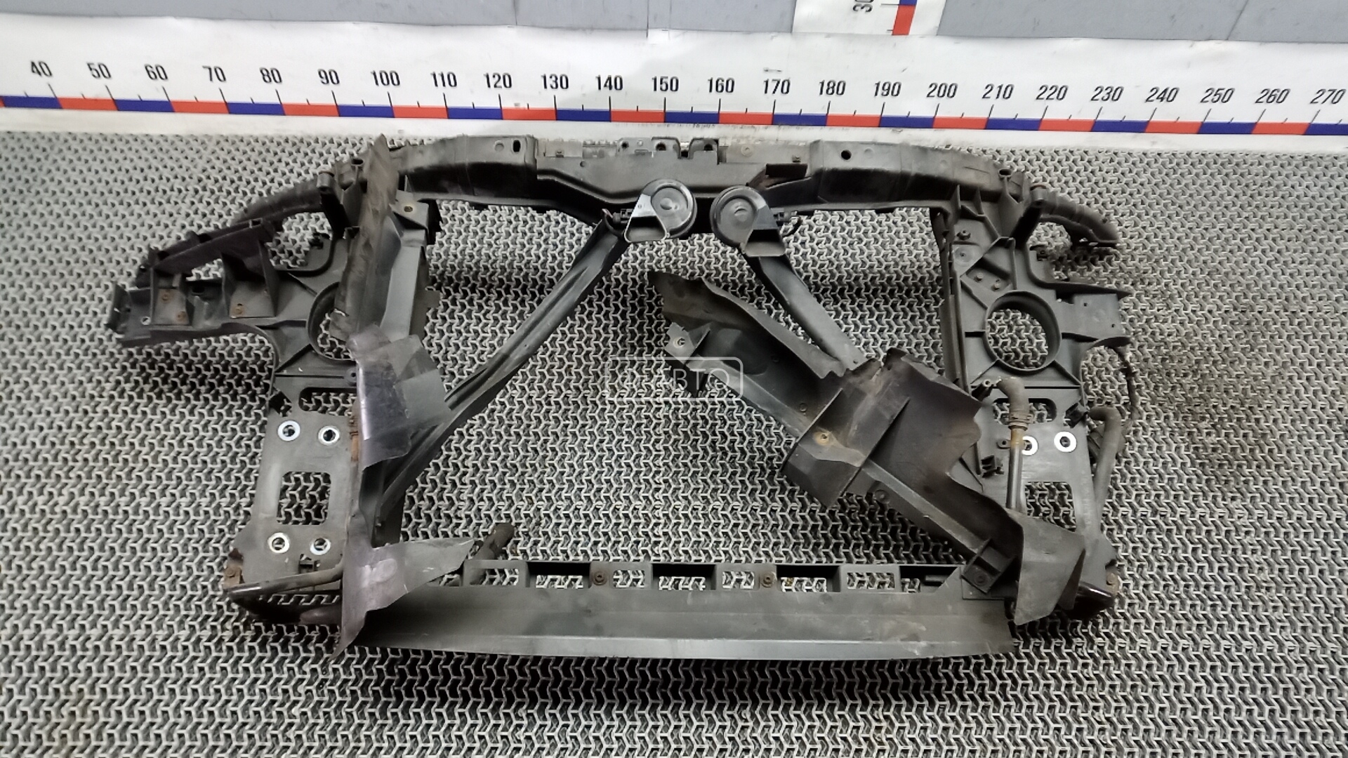 Передняя панель крепления облицовки (телевизор)