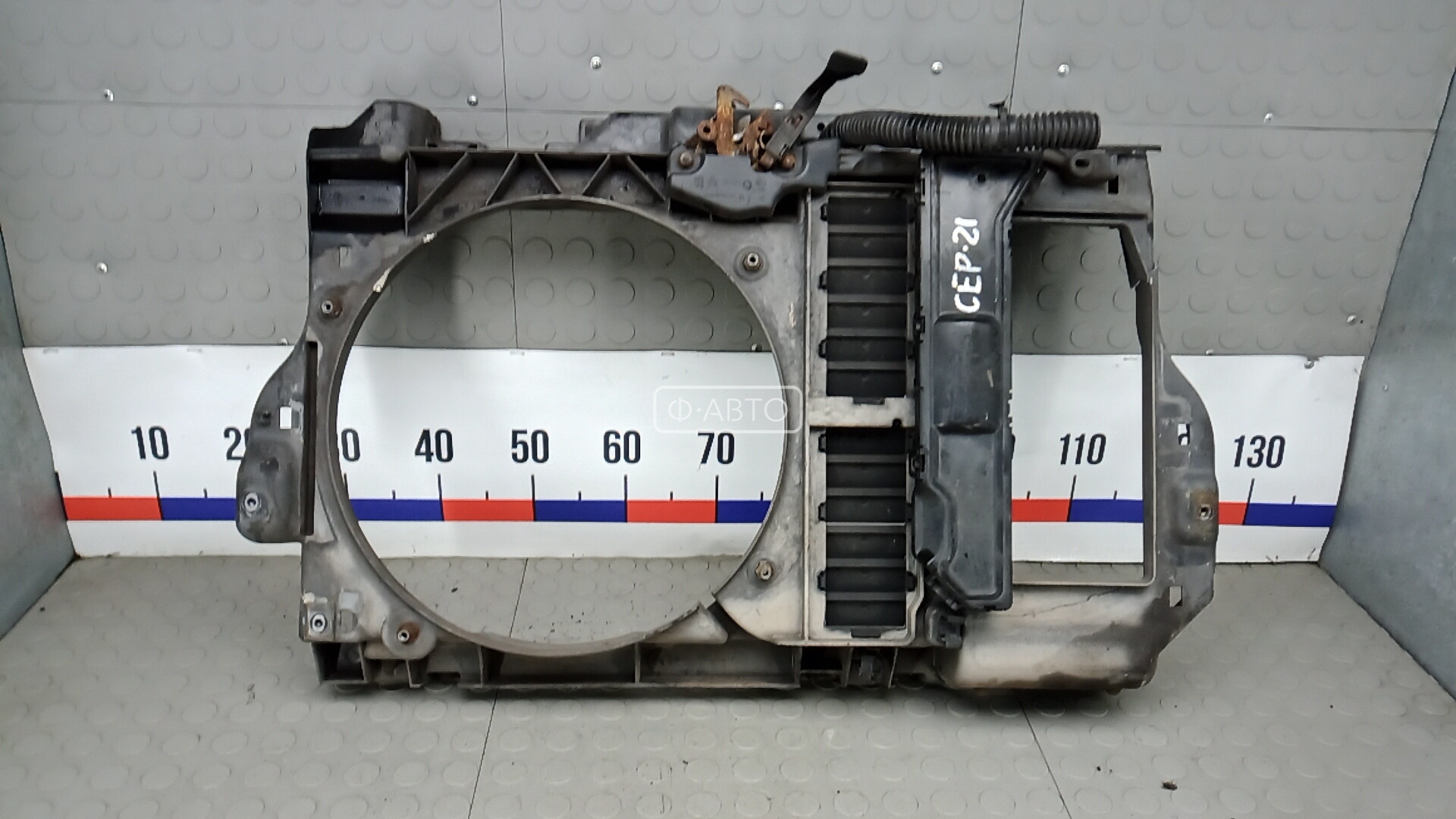 Передняя панель крепления облицовки (телевизор)