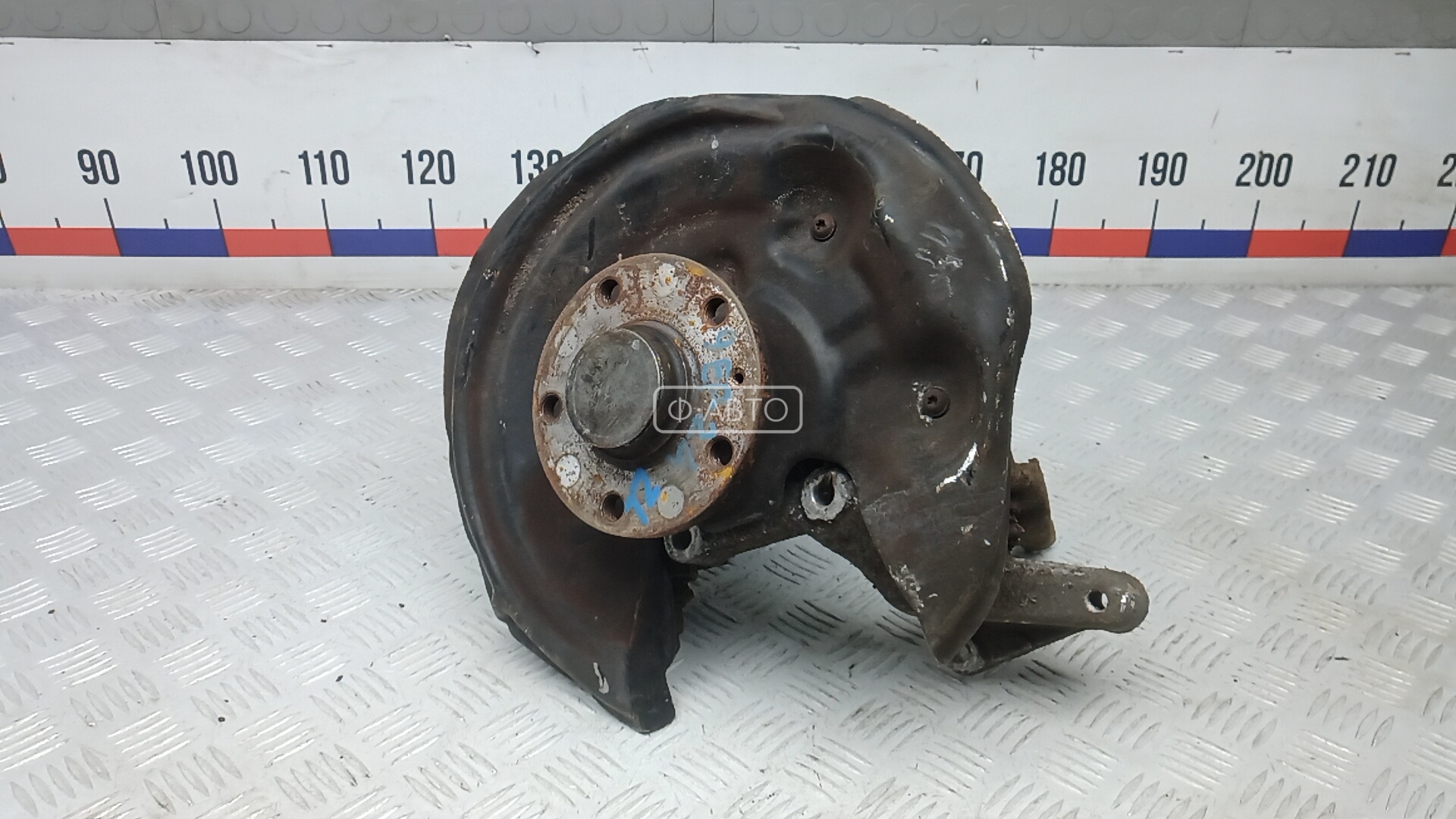 Ступица задняя левая