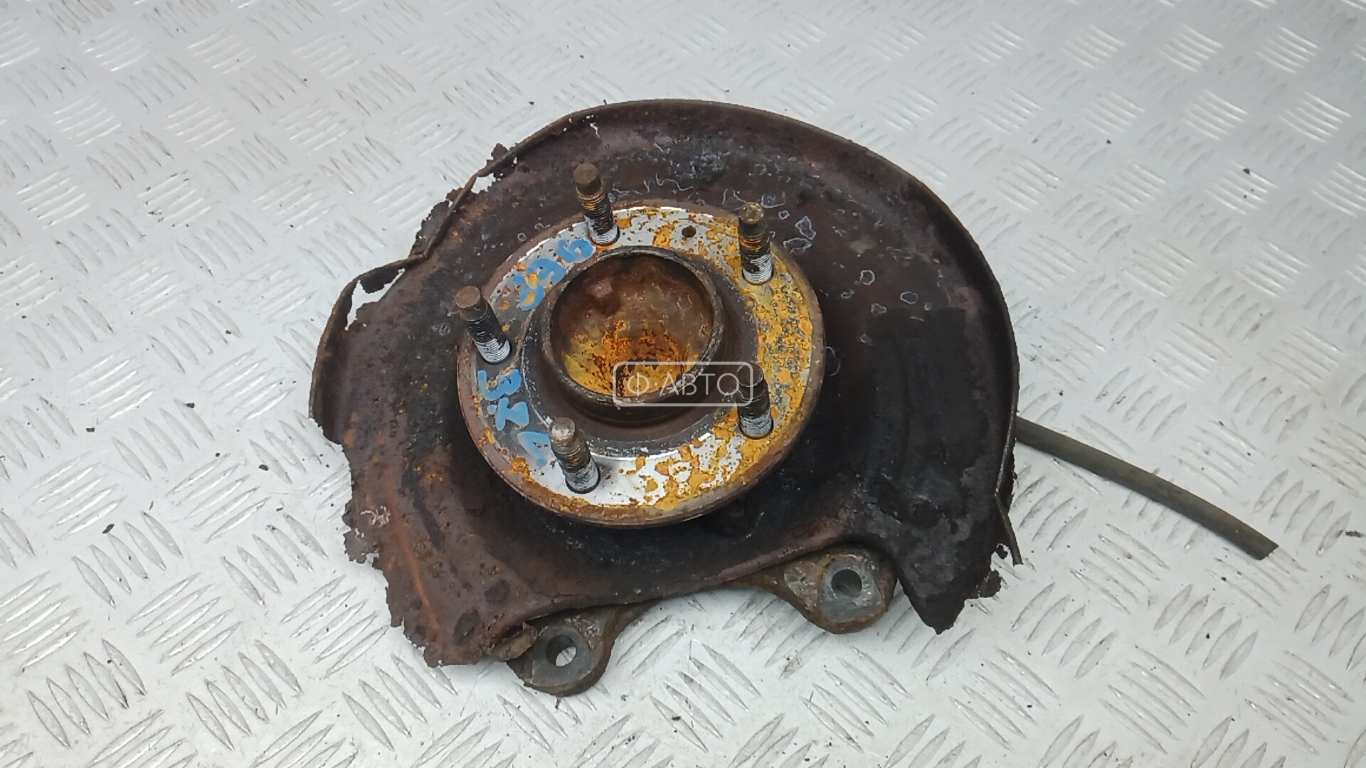 Ступица задняя левая