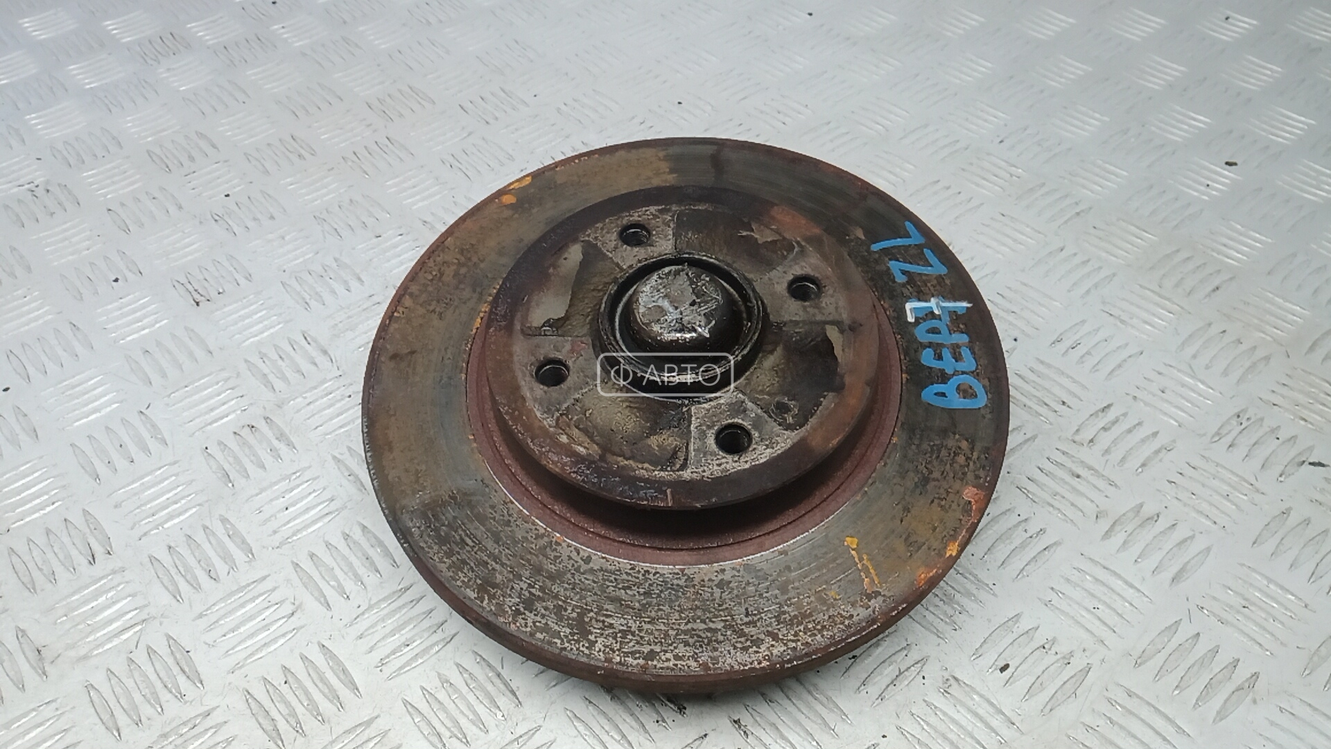 Ступица задняя левая