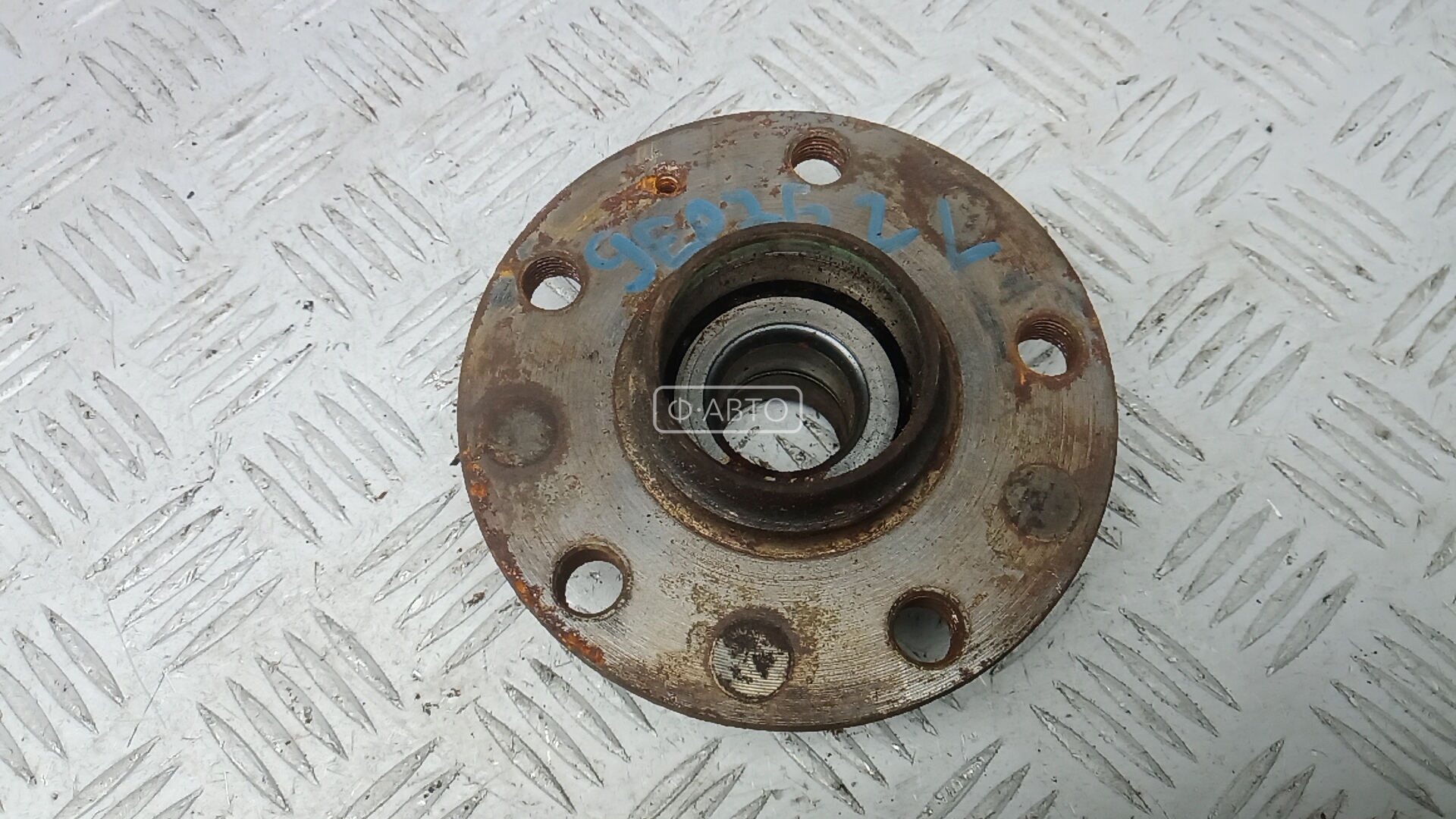 Ступица задняя левая