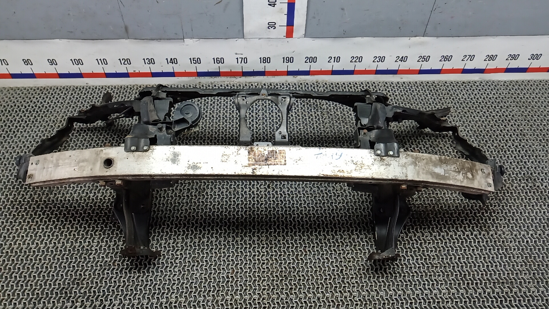 Передняя панель крепления облицовки (телевизор)