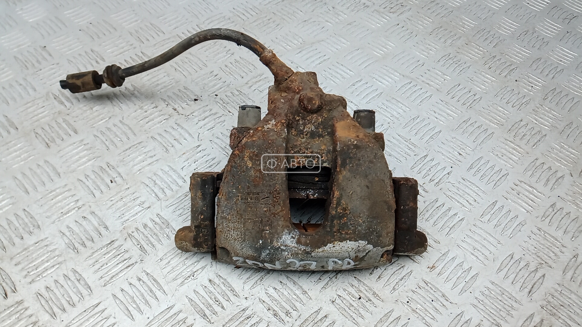 Суппорт тормозной передний правый