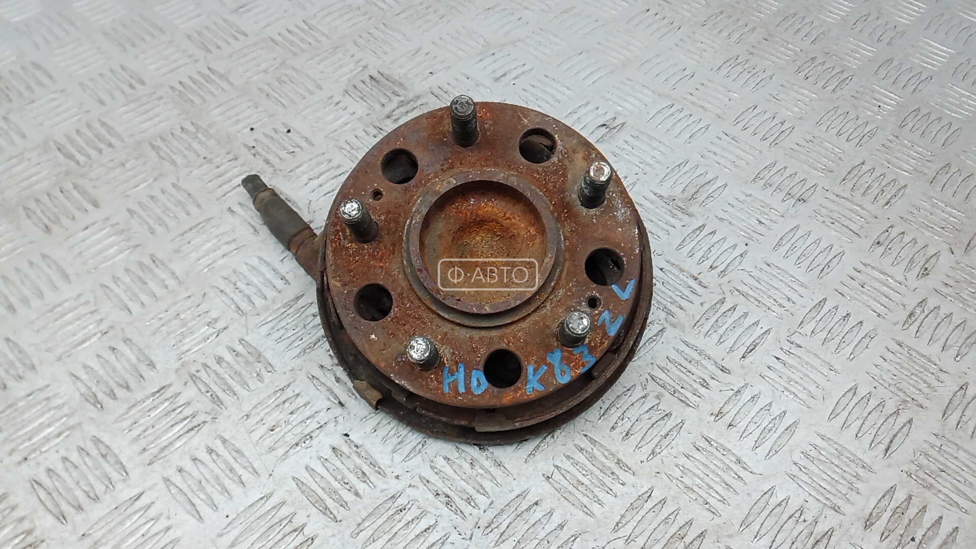 Ступица задняя левая