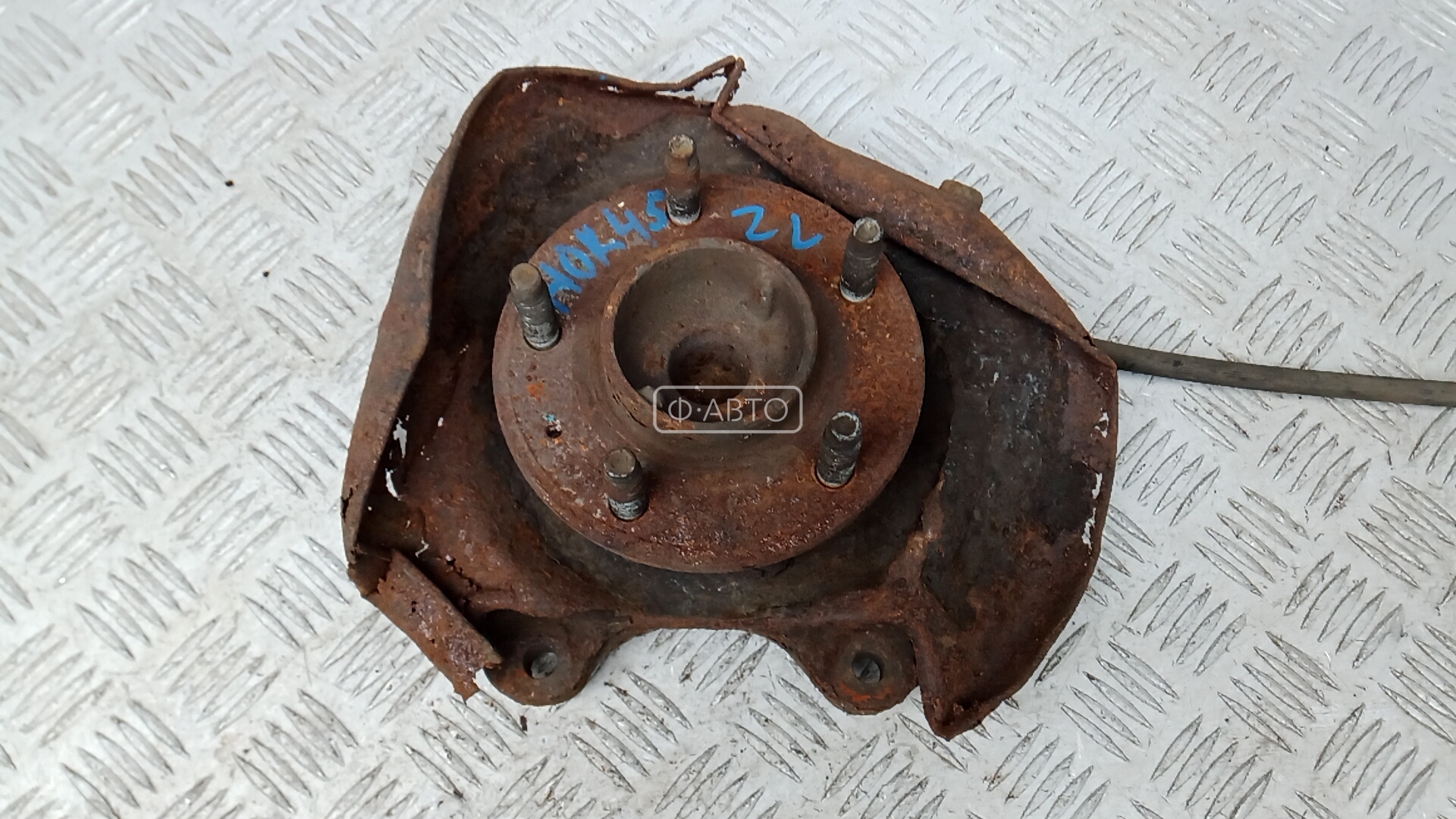 Ступица задняя левая