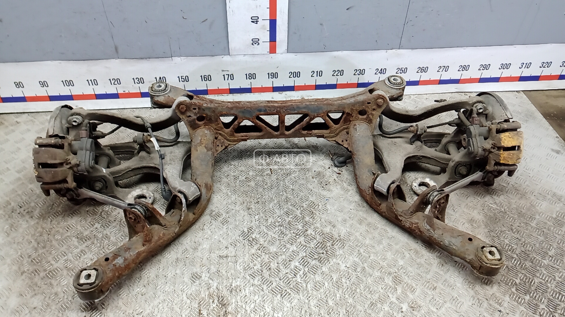 Балка задняя