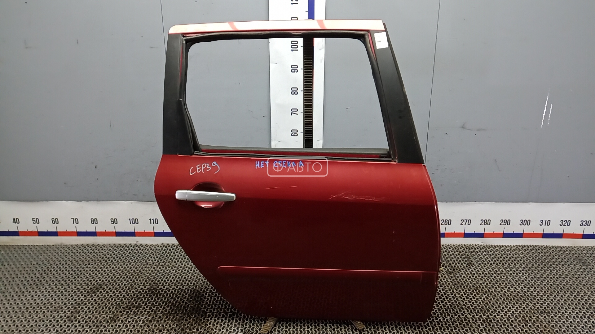 Дверь задняя правая